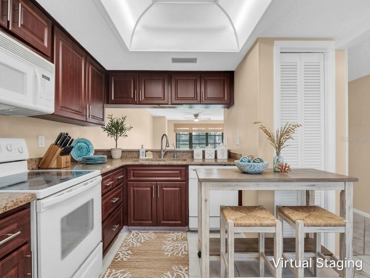 151 LAKEVIEW WAY #151 — photo 4