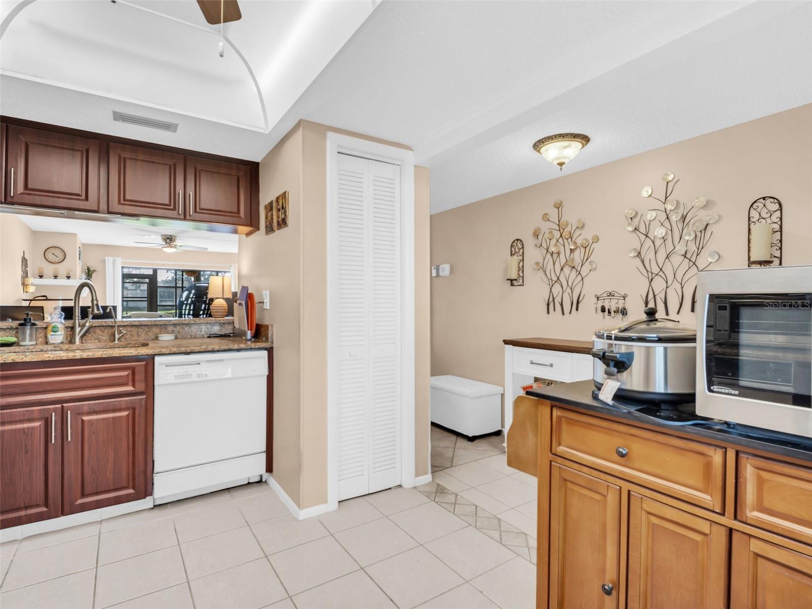 151 LAKEVIEW WAY #151 — photo 31