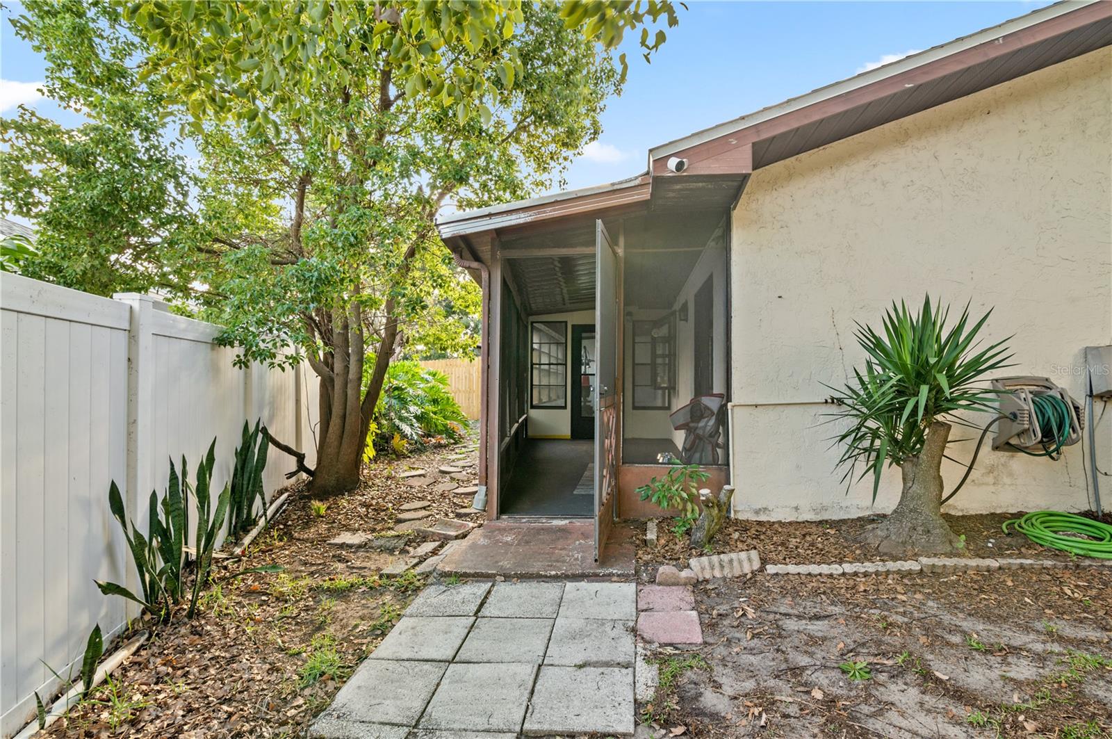 2031 DOVER CT — photo 5