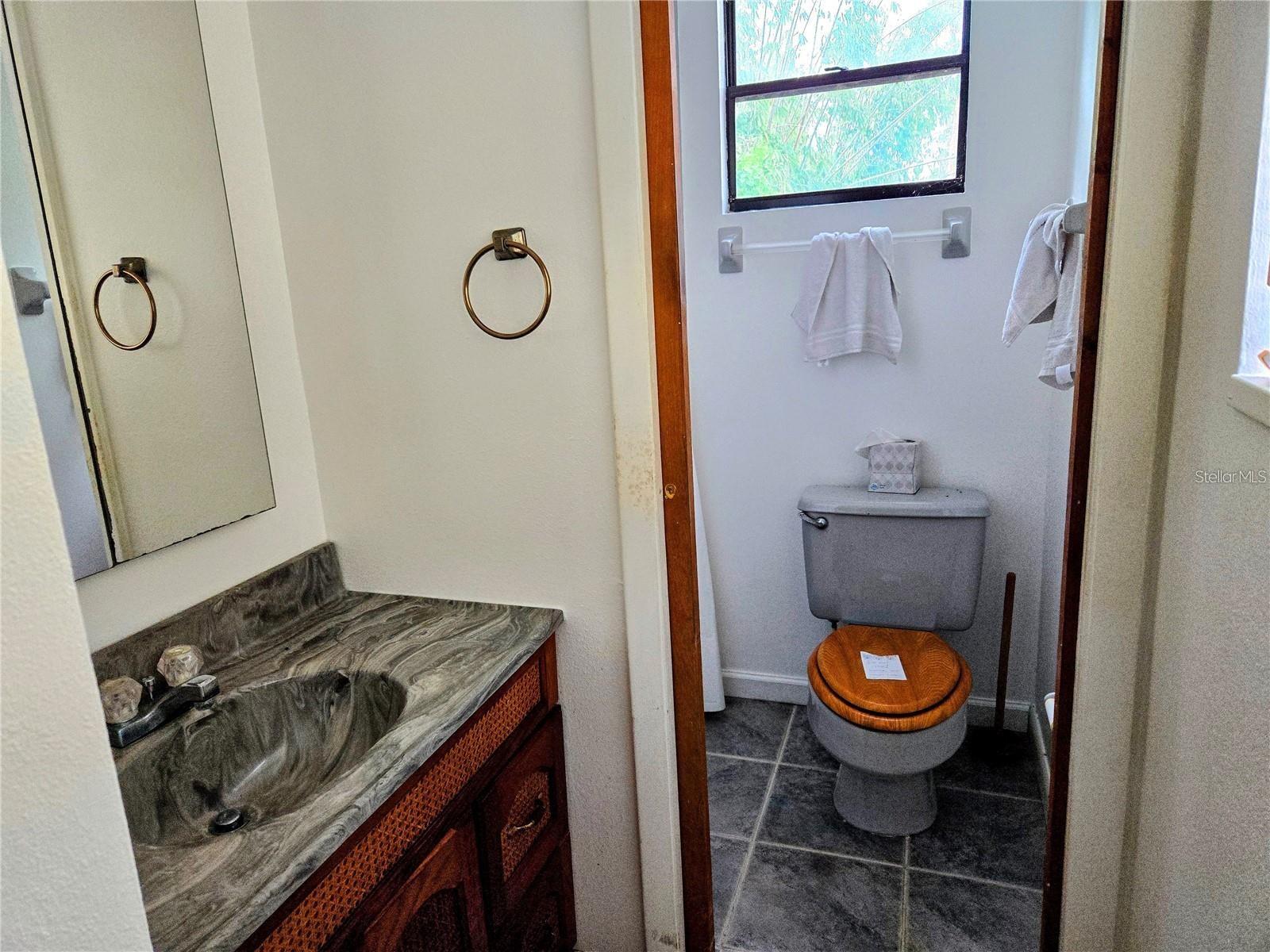 8815 S HICKORY LN — photo 5
