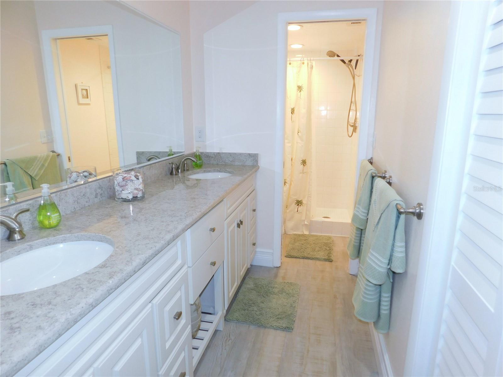 40 DALE PL — photo 14