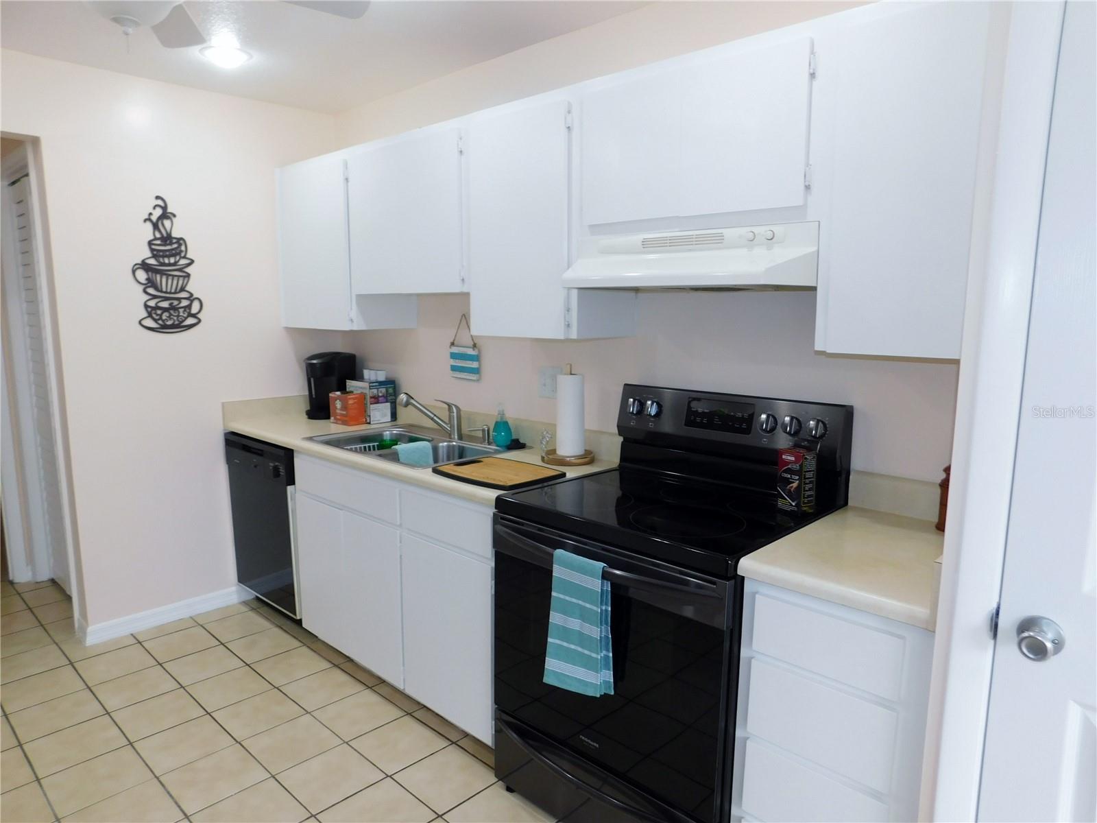 40 DALE PL — photo 8