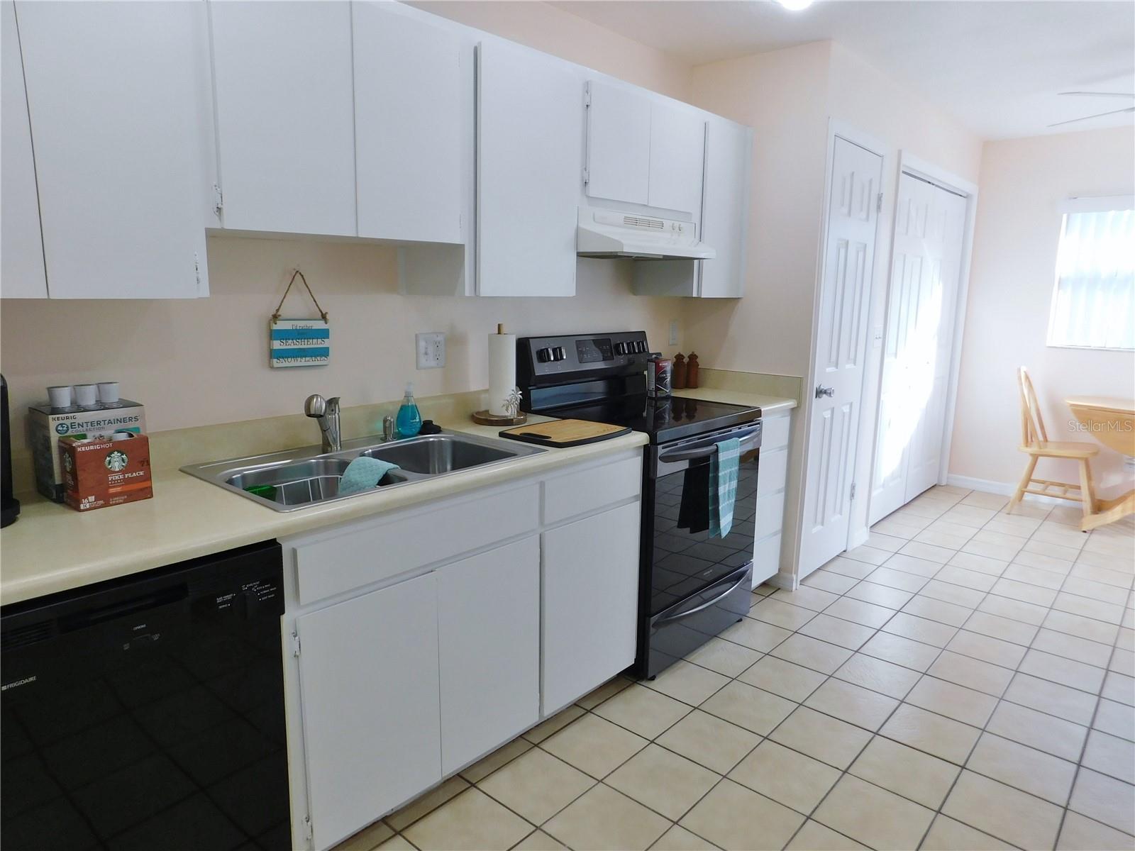 40 DALE PL — photo 10