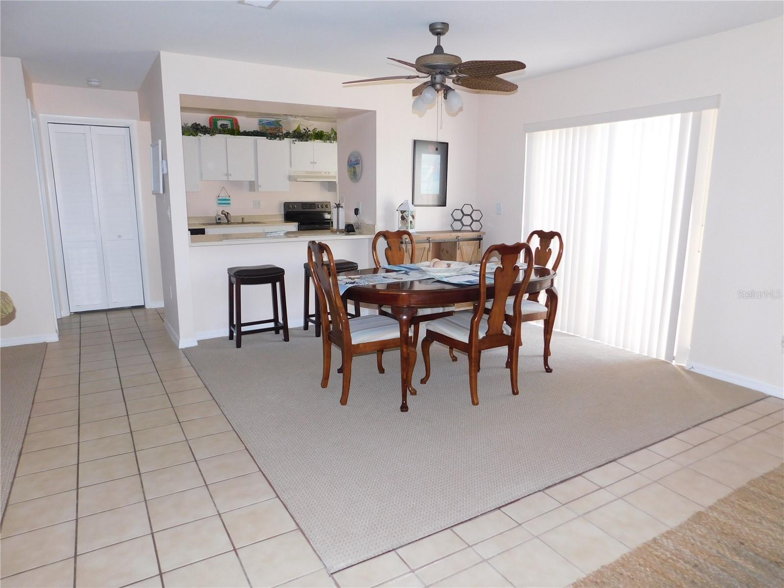 40 DALE PL — photo 6