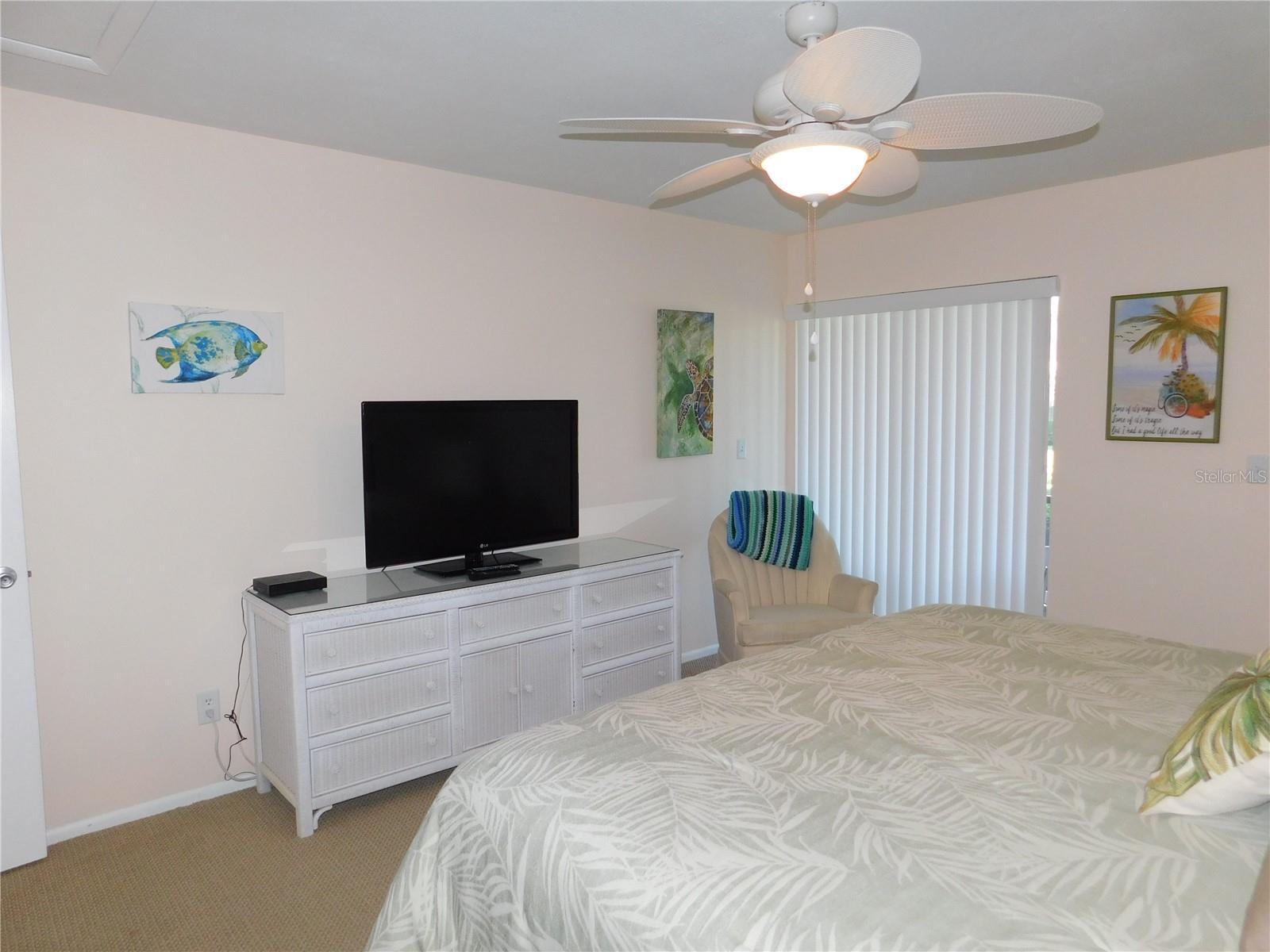 40 DALE PL — photo 13