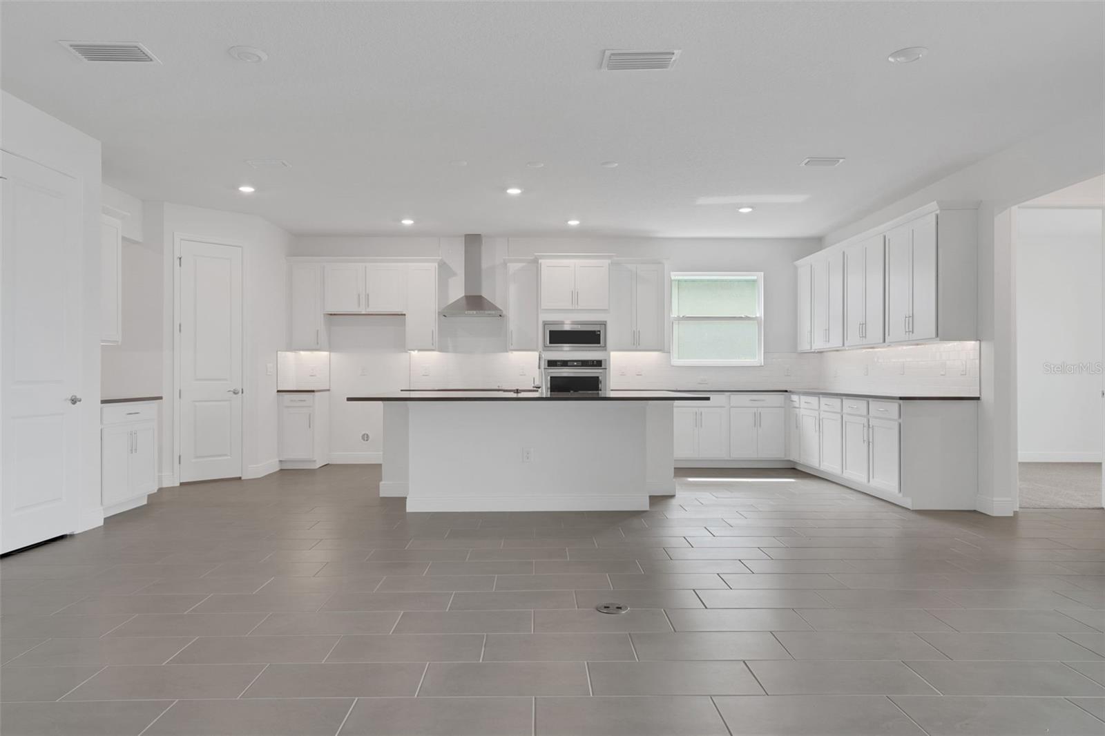 7380 SEA MANATEE ST — photo 12