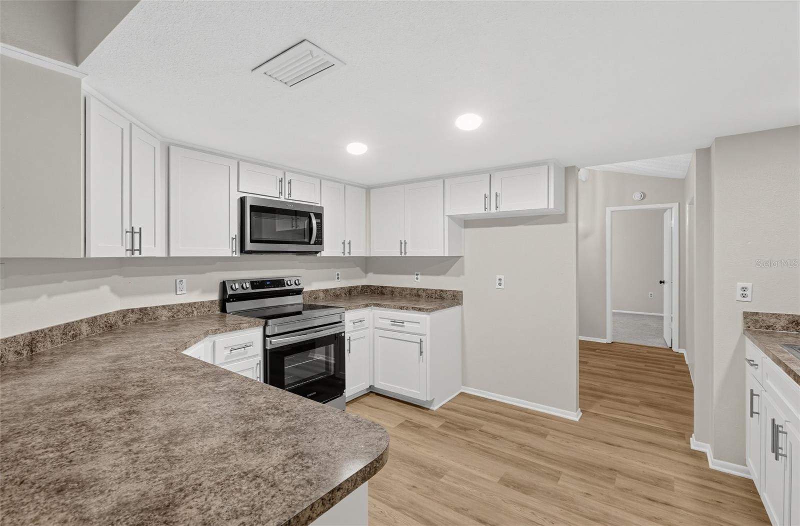 2831 BLOSSOM LK — photo 7