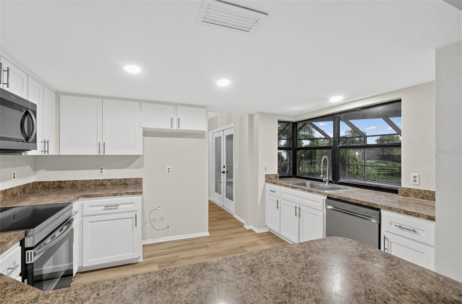2831 BLOSSOM LK — photo 8