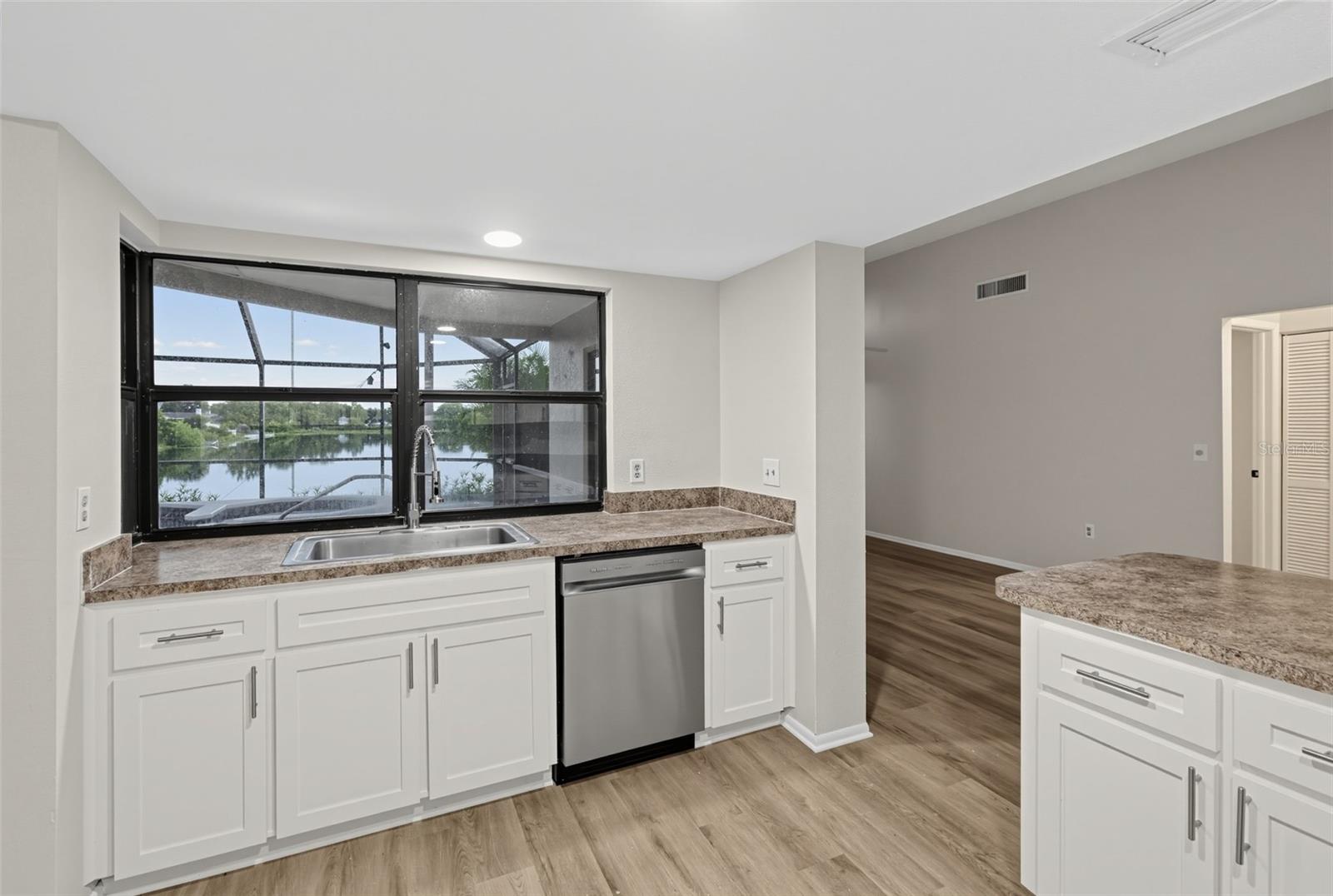 2831 BLOSSOM LK — photo 9