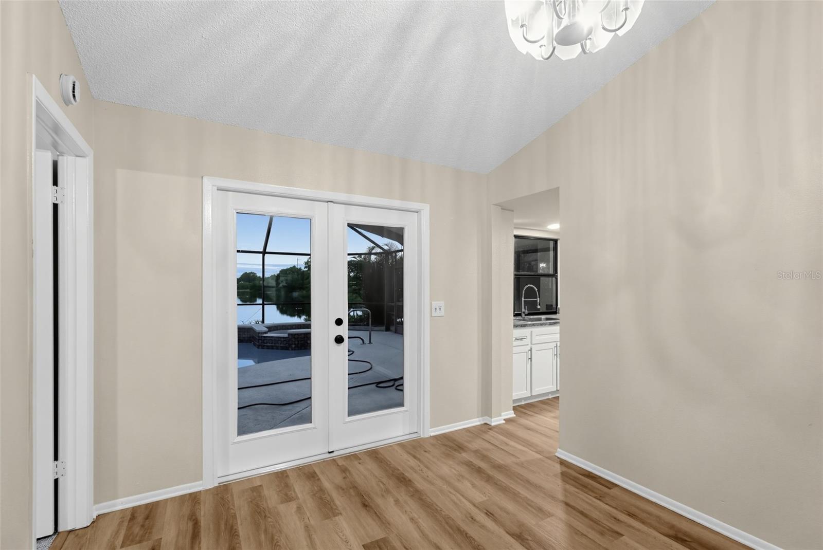 2831 BLOSSOM LK — photo 11