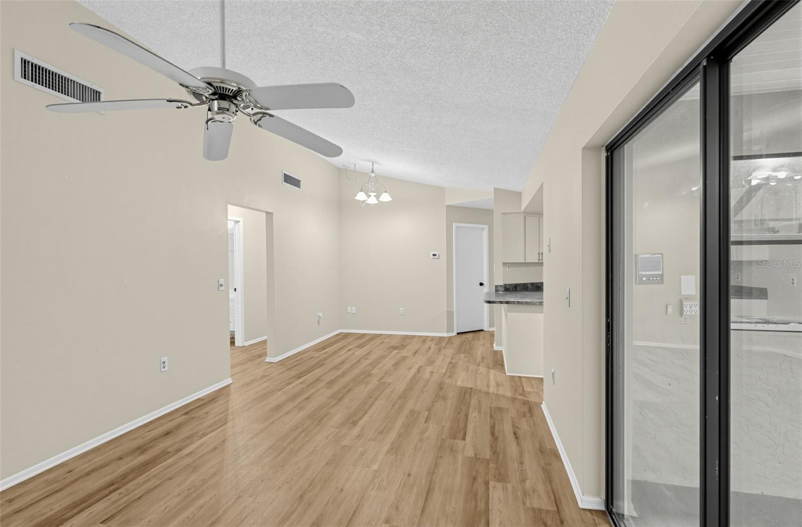 2831 BLOSSOM LK — photo 21