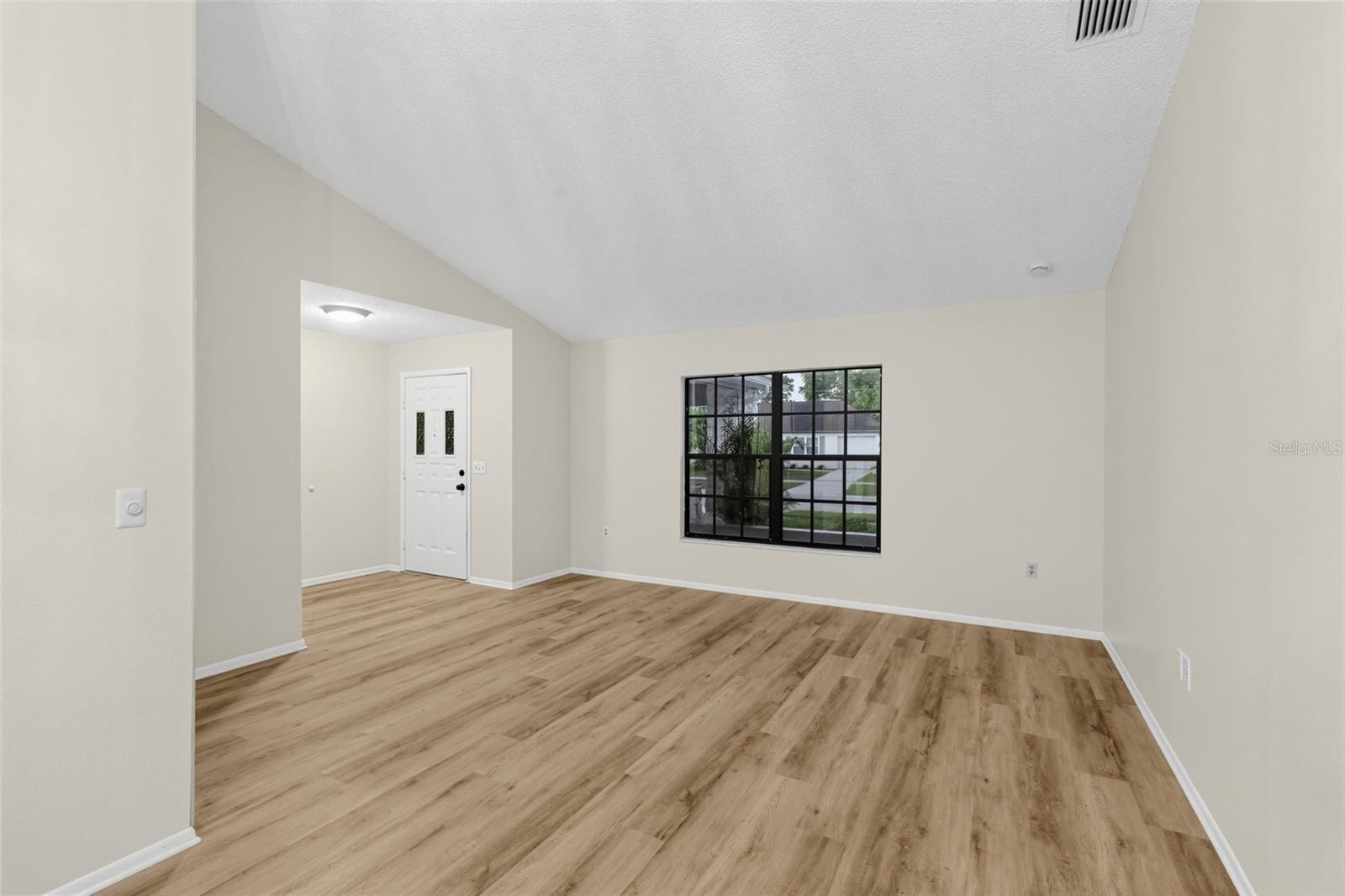 2831 BLOSSOM LK — photo 5