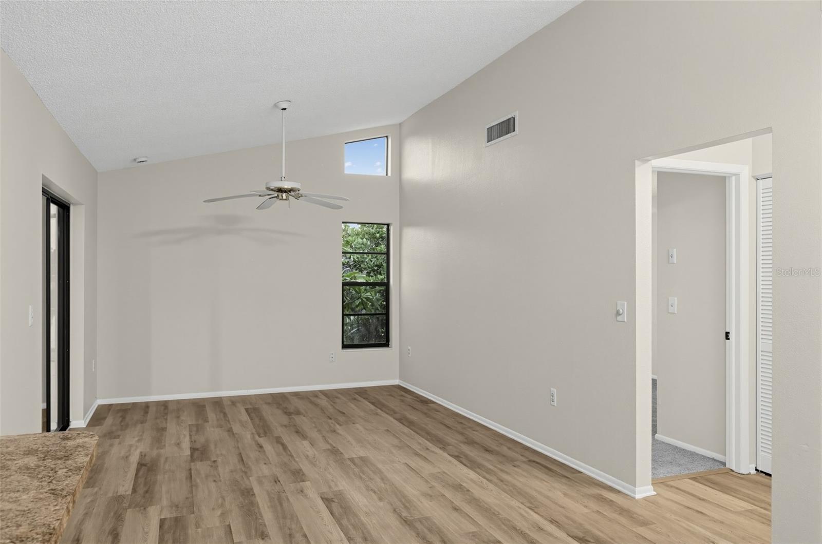 2831 BLOSSOM LK — photo 19