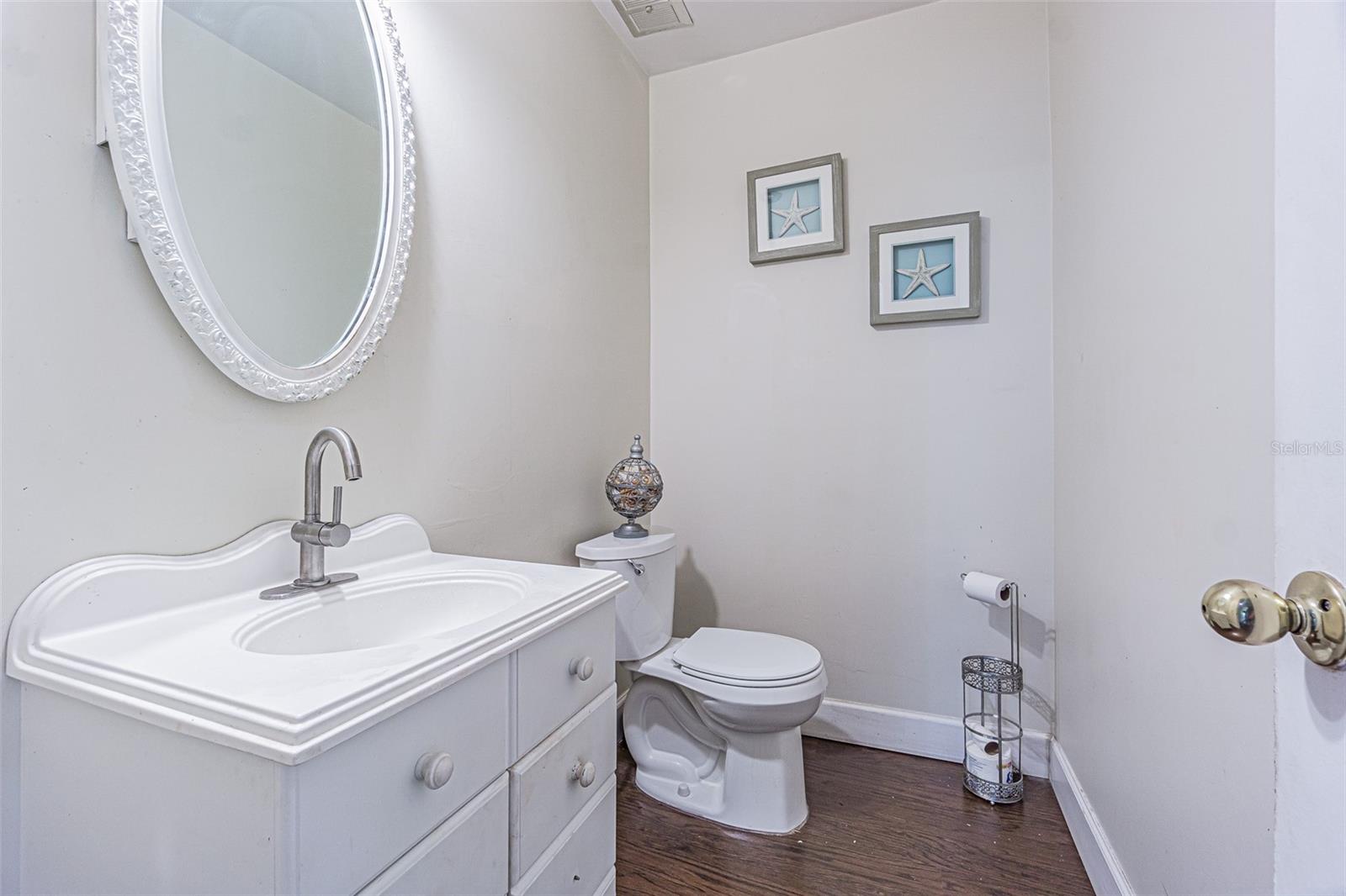 6811 MITCHELL CIR — photo 20