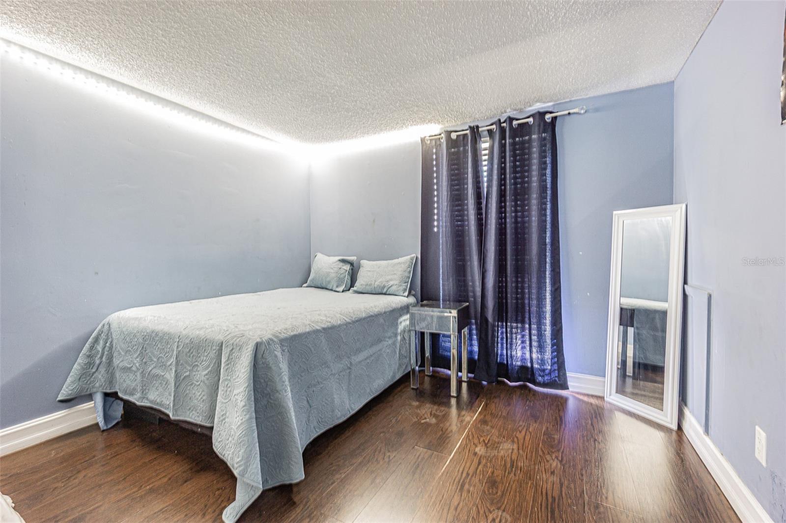 6811 MITCHELL CIR — photo 17