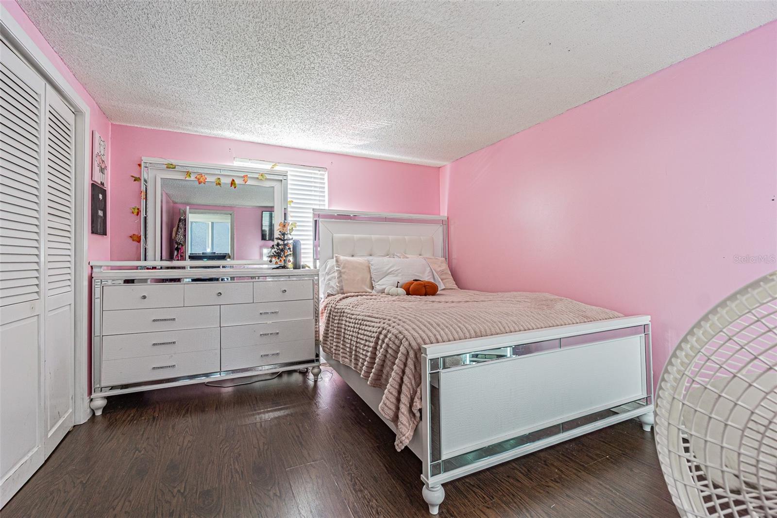6811 MITCHELL CIR — photo 21