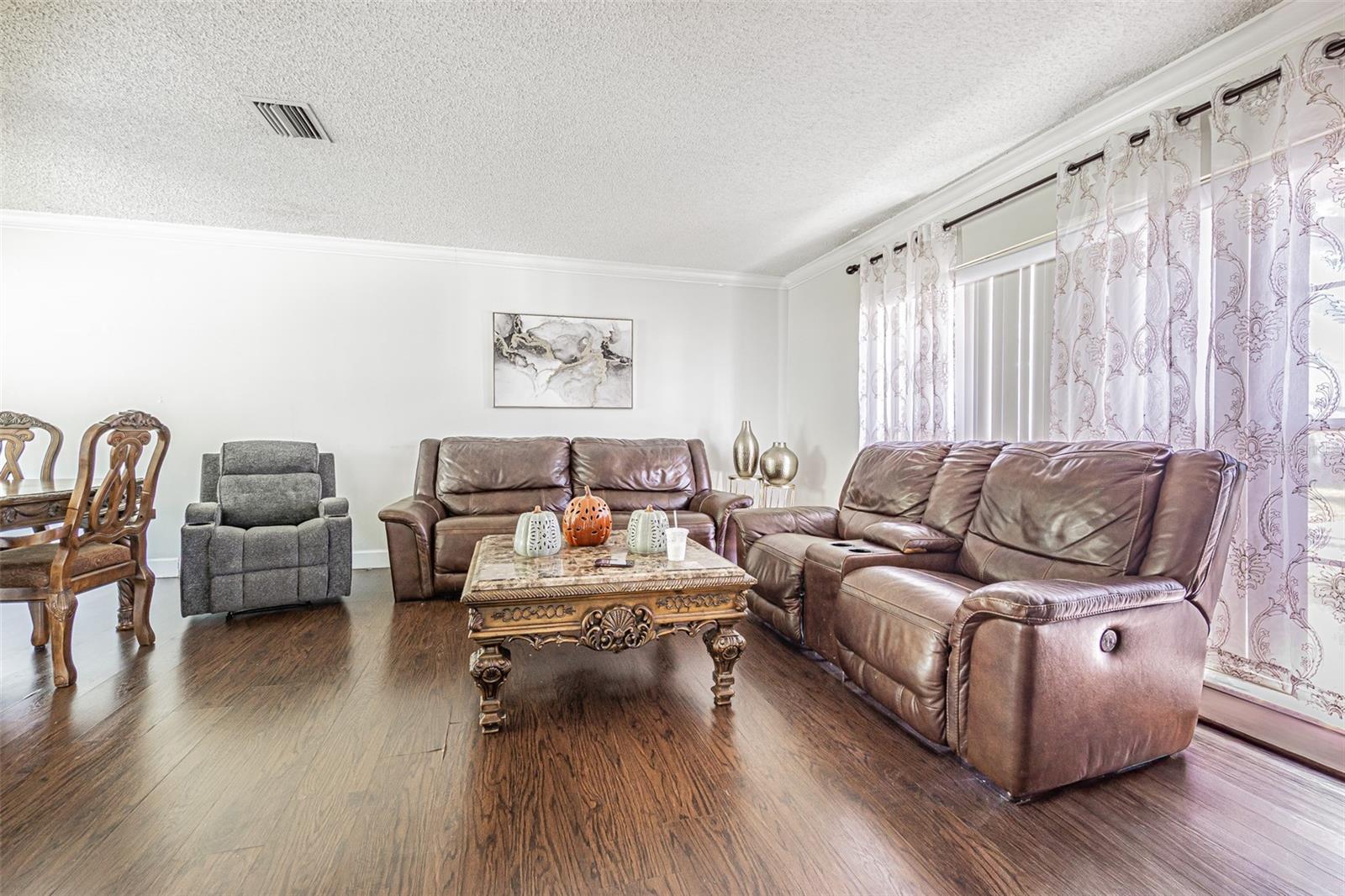 6811 MITCHELL CIR — photo 11