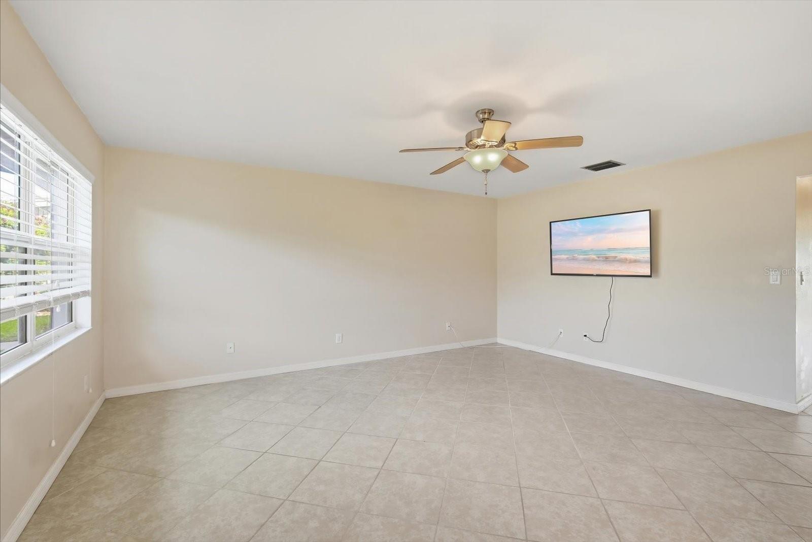 302 CANTON CT #55 — photo 4