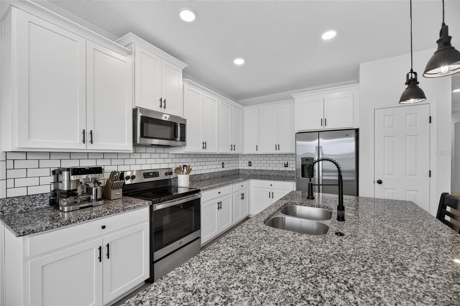 3010 MARINE GRASS DR — photo 33