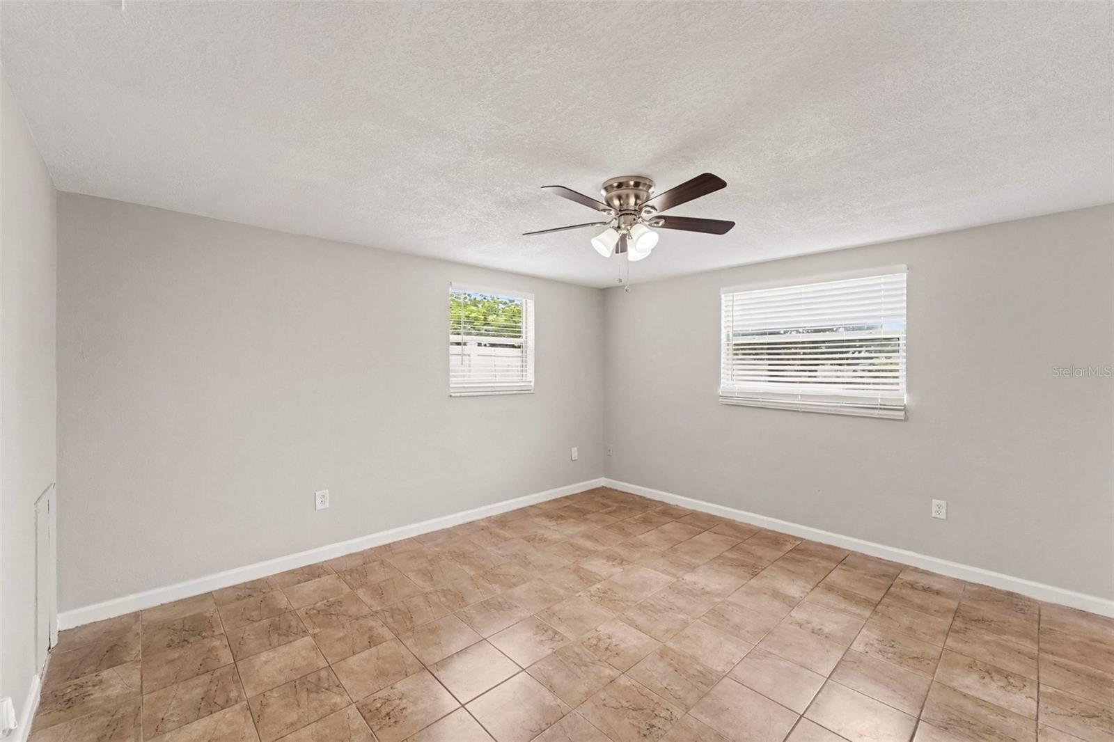 9035 SAINT REGIS LN — photo 9