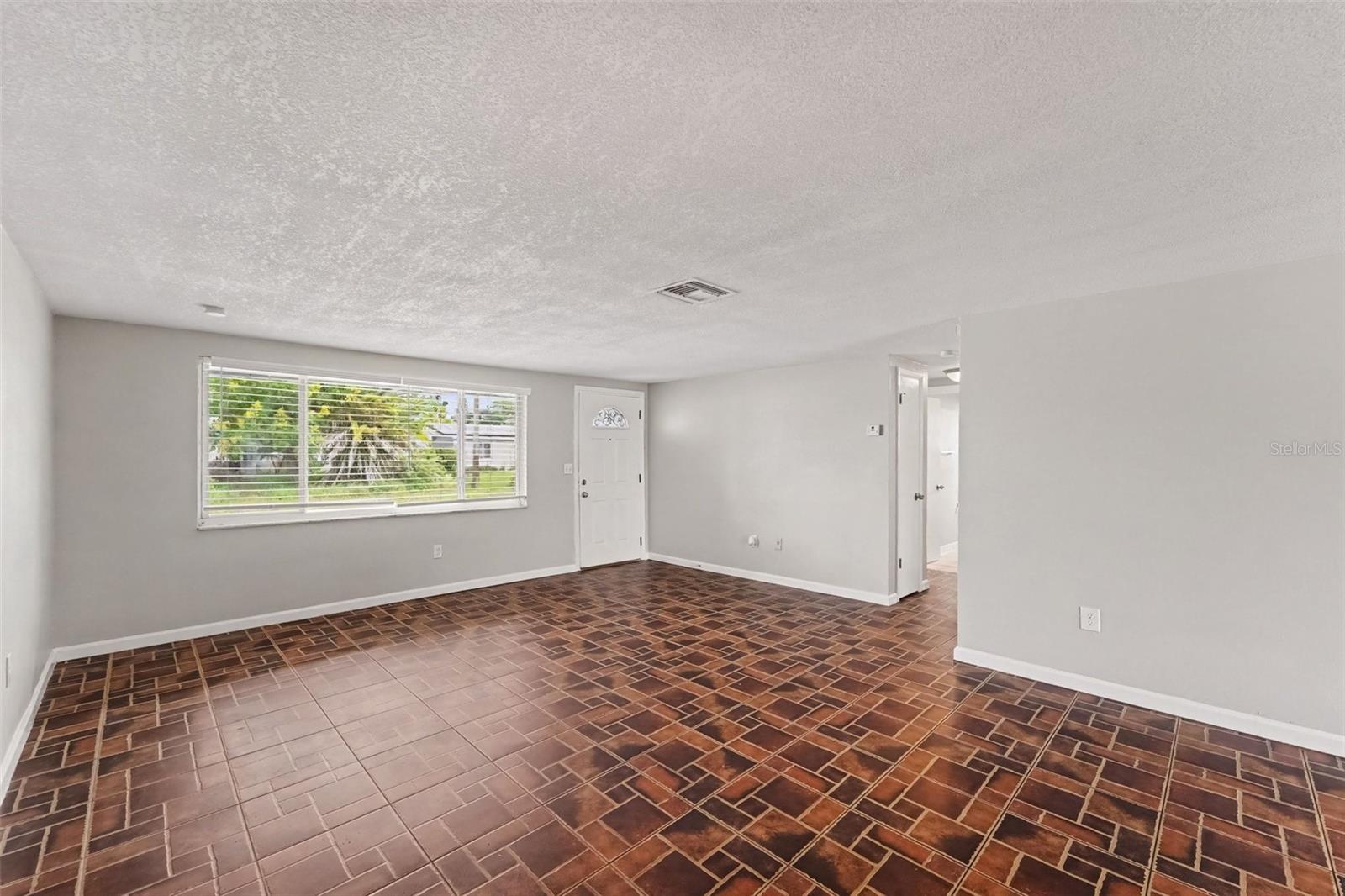 9035 SAINT REGIS LN — photo 5