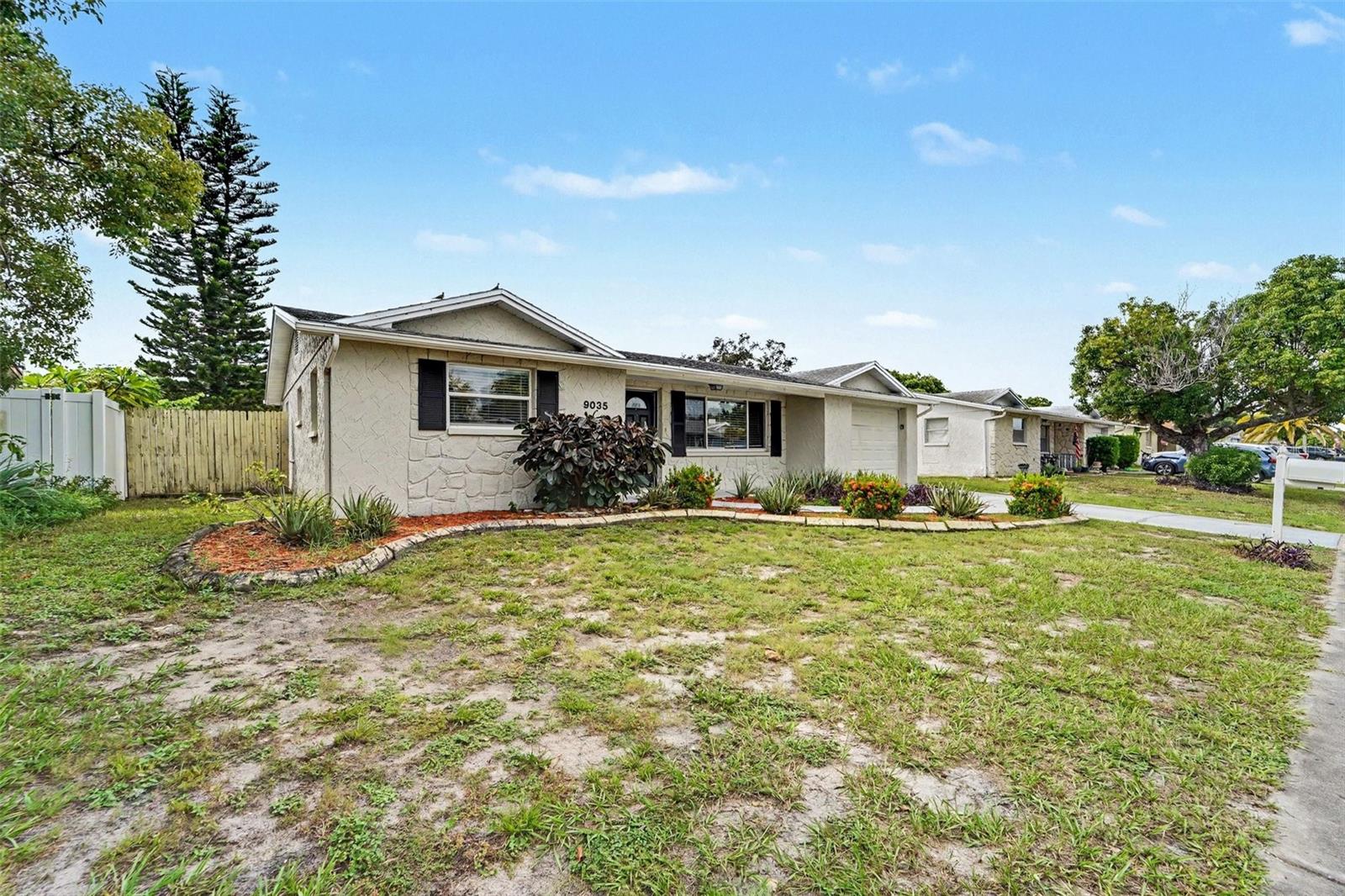 9035 SAINT REGIS LN — photo 2