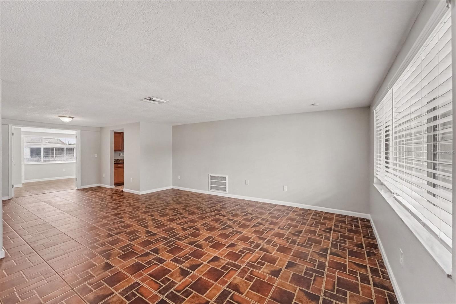 9035 SAINT REGIS LN — photo 6
