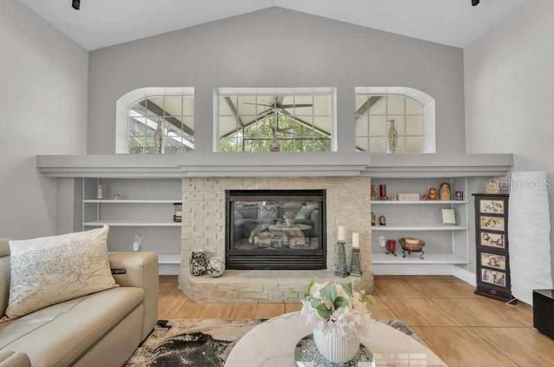 1001 SPLIT SILK ST — photo 16