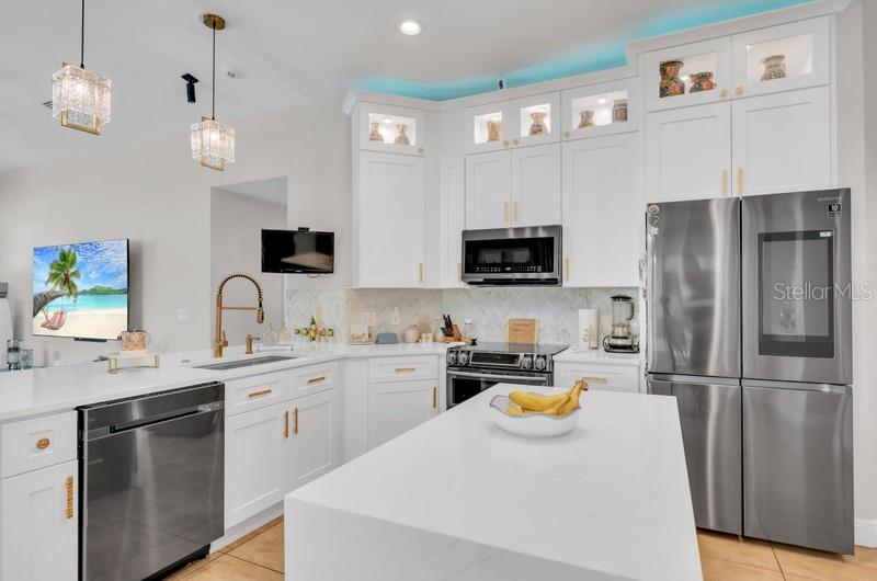 1001 SPLIT SILK ST — photo 11