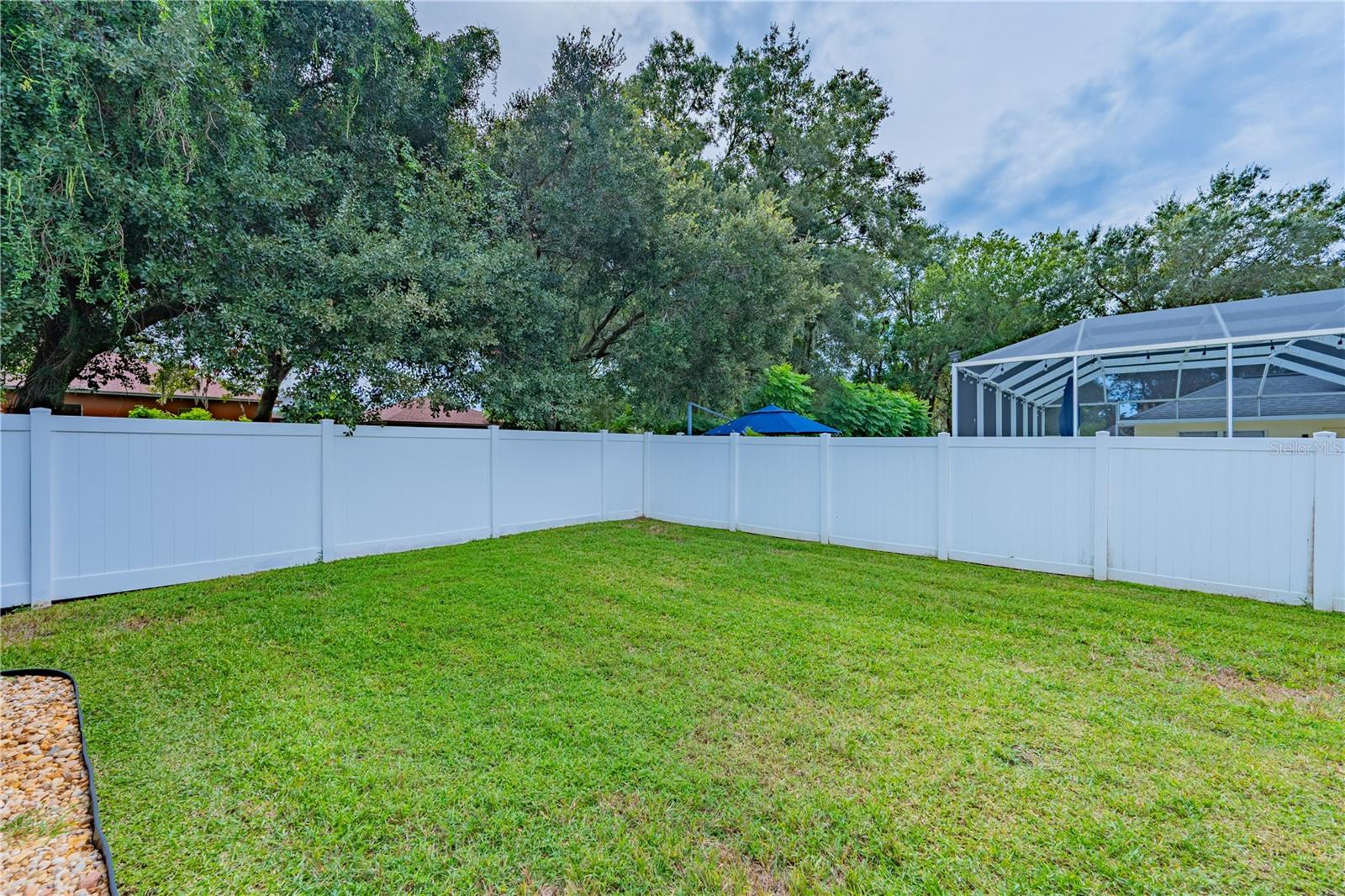 1001 SPLIT SILK ST — photo 40