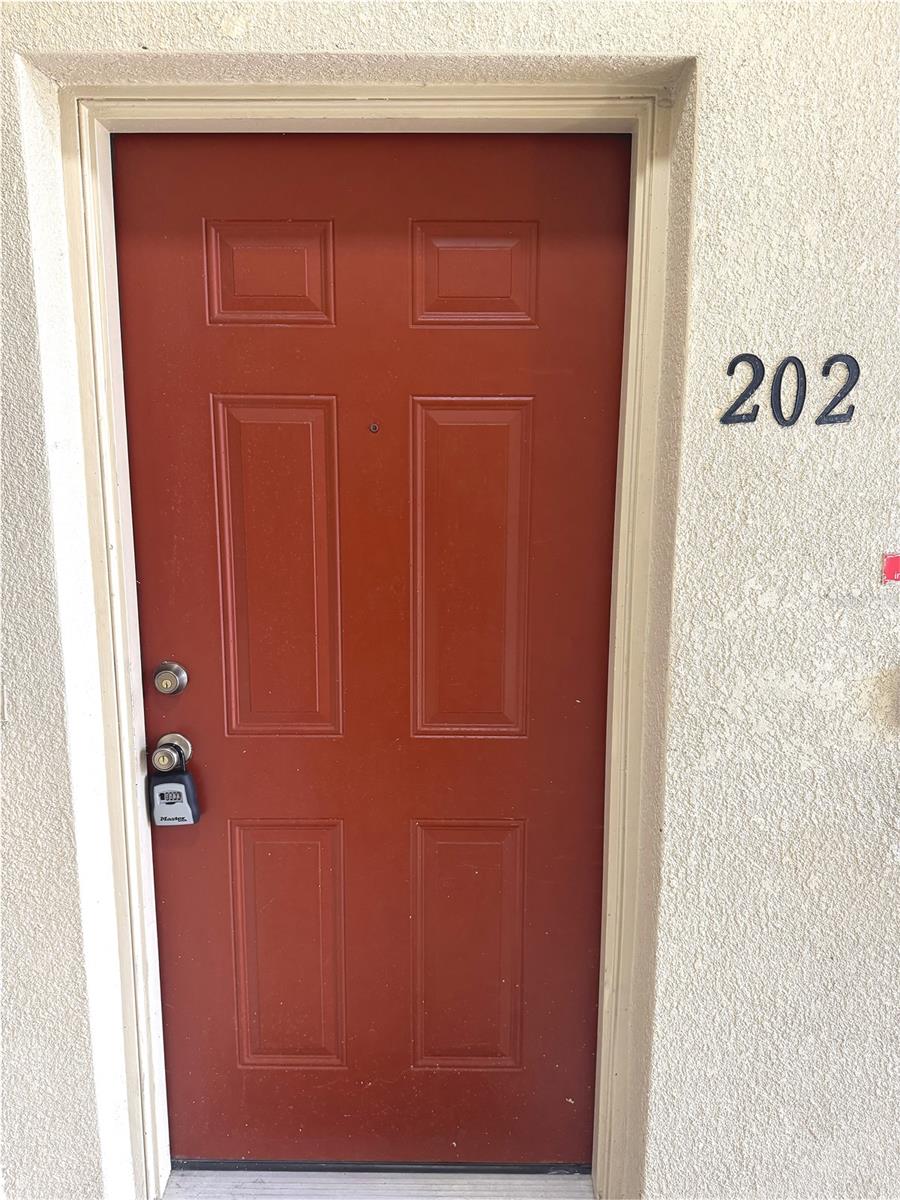 9621 LAKEDALE WAY #202 — photo 2
