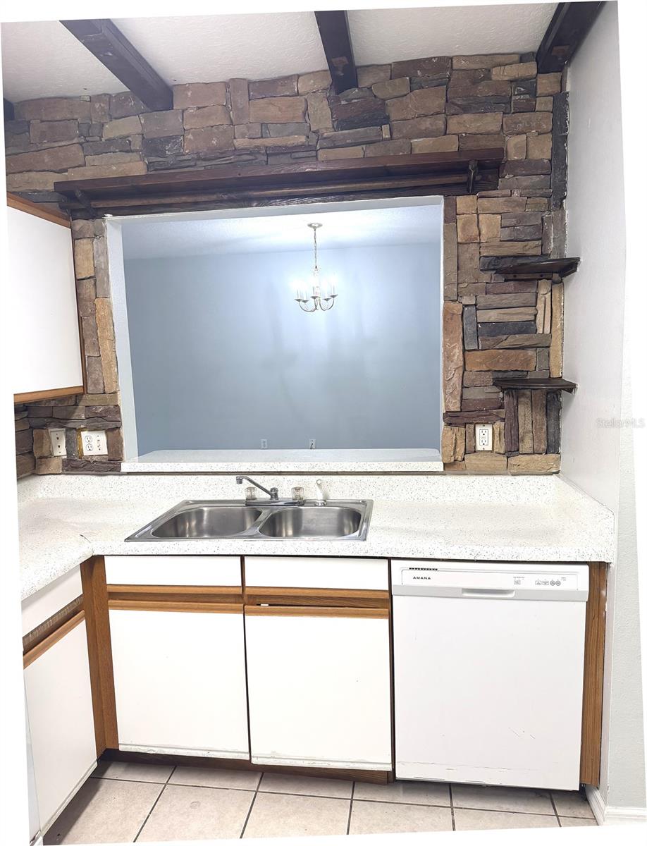 9621 LAKEDALE WAY #202 — photo 3