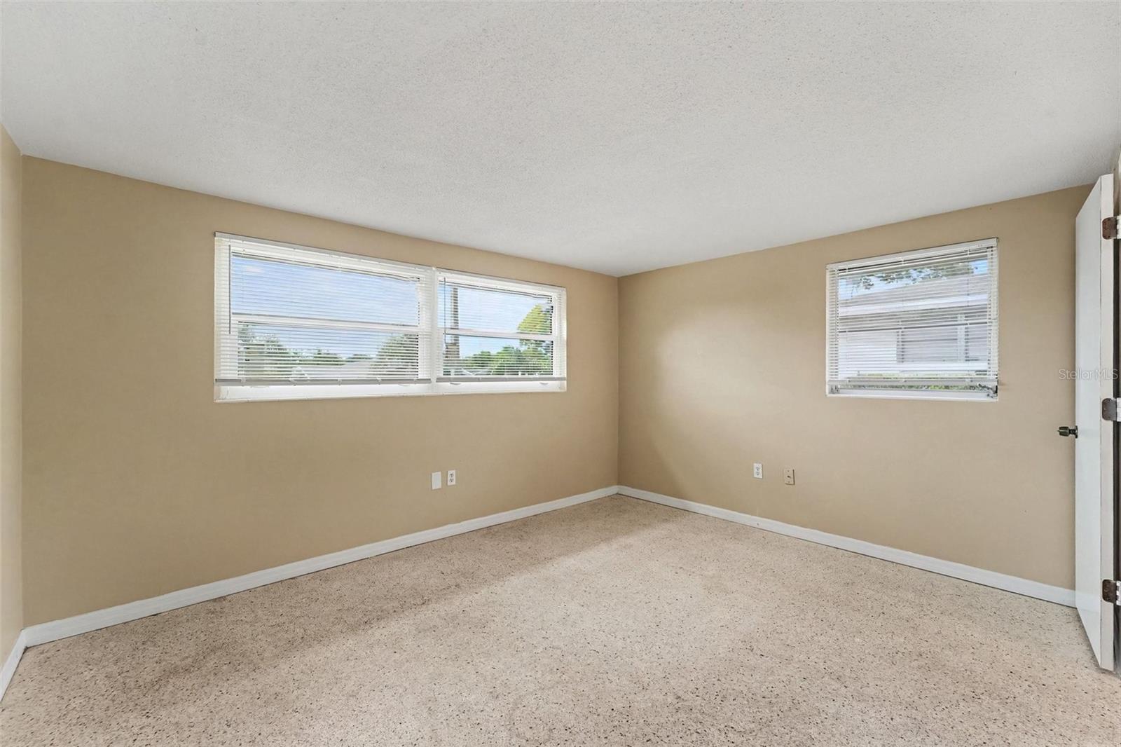 10632 LABURNUM DR — photo 9