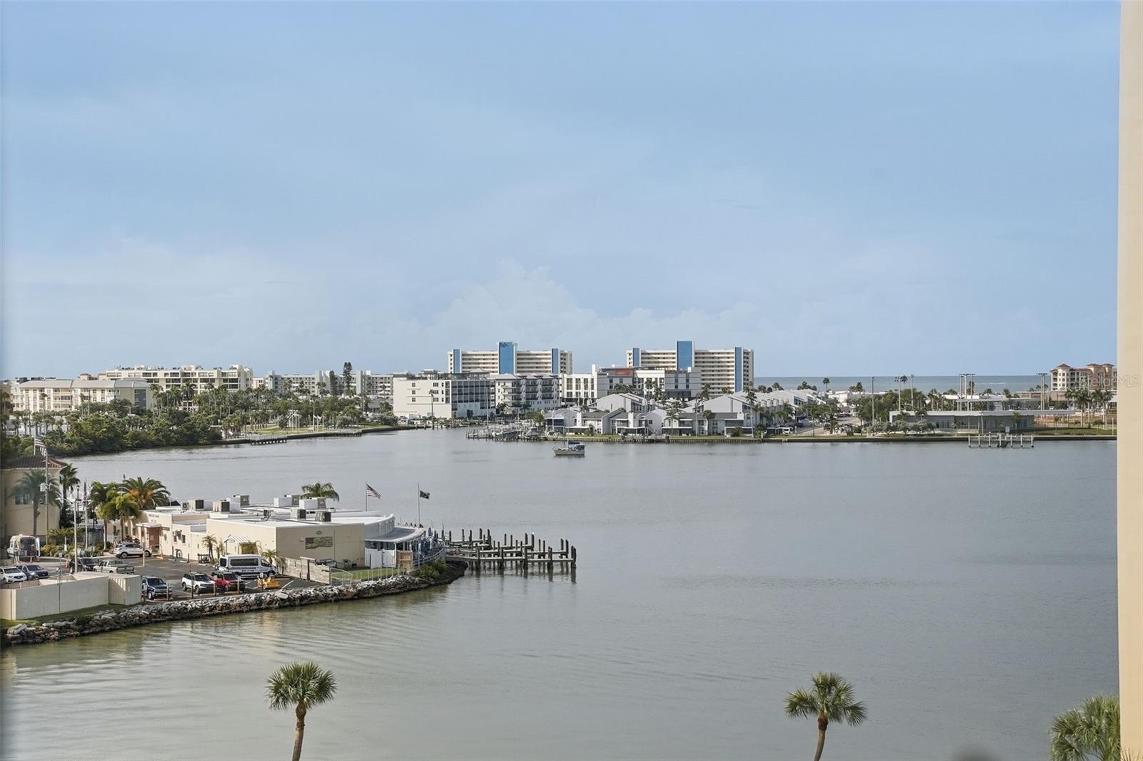 4550 COVE CIR #808 — photo 11