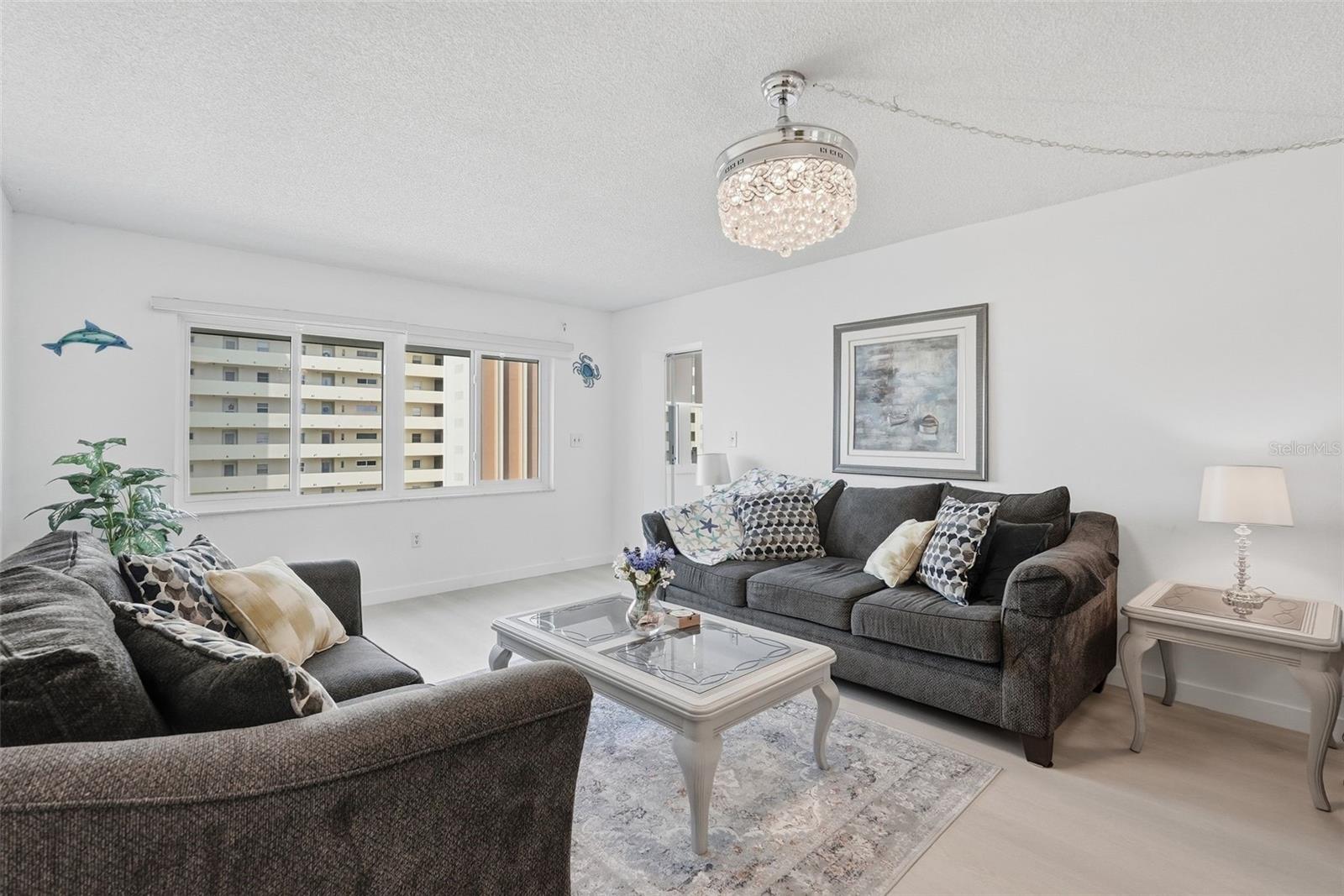 4550 COVE CIR #808 — photo 8