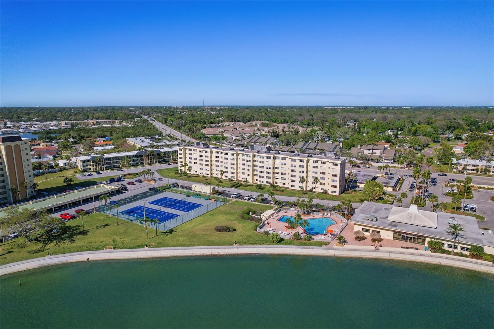 4550 COVE CIR #808 — photo 44