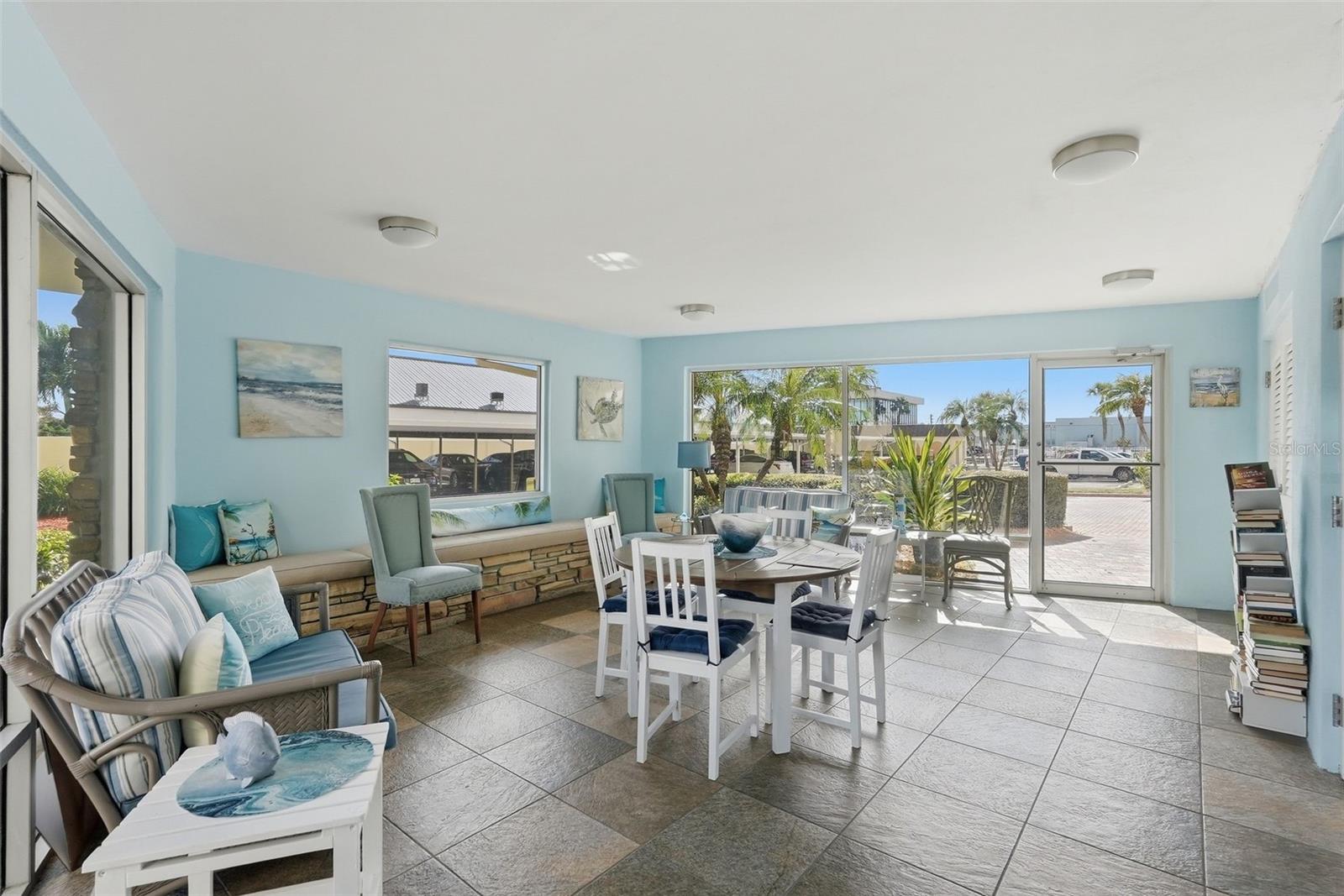 4550 COVE CIR #808 — photo 27