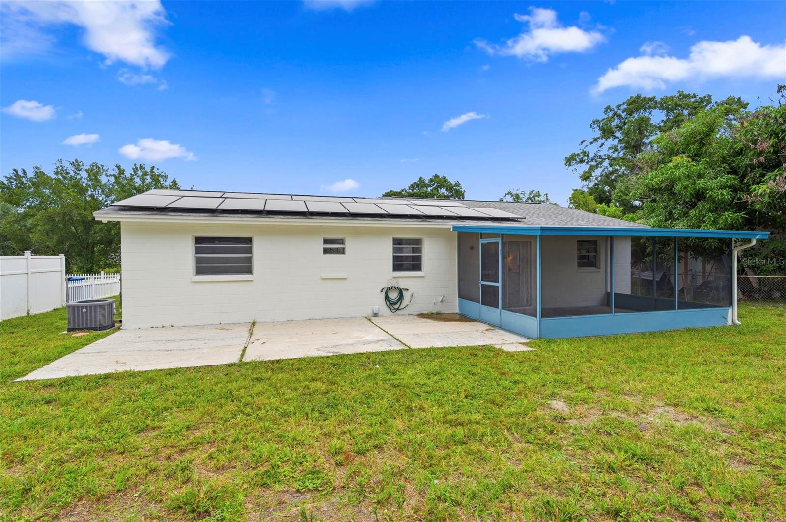 1719 JULIAN LANE DR — photo 17