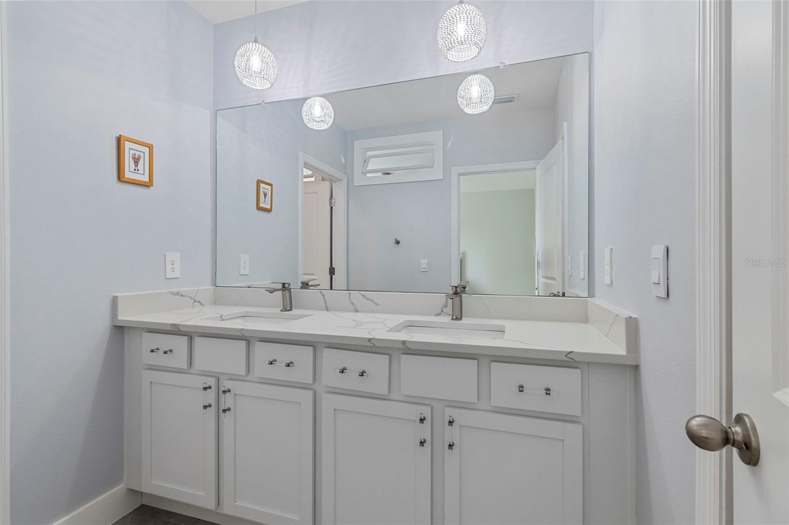 8915 MILESTONE DR — photo 23