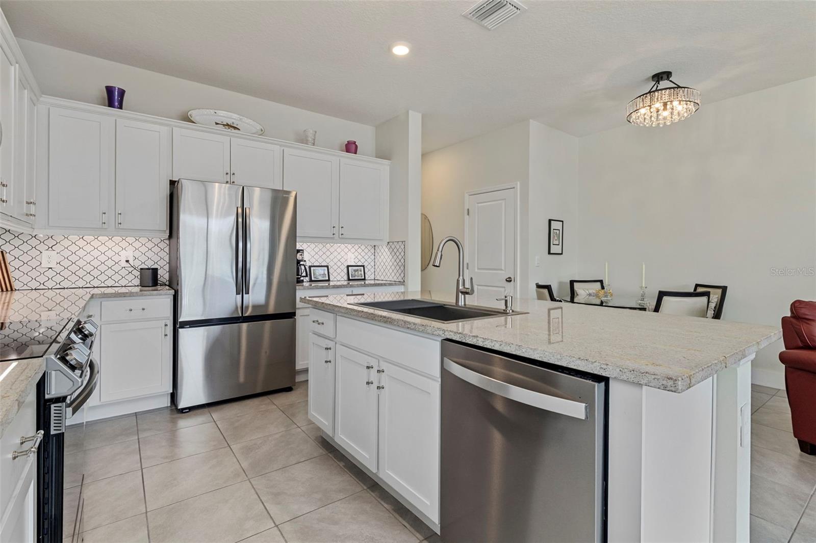 8915 MILESTONE DR — photo 8