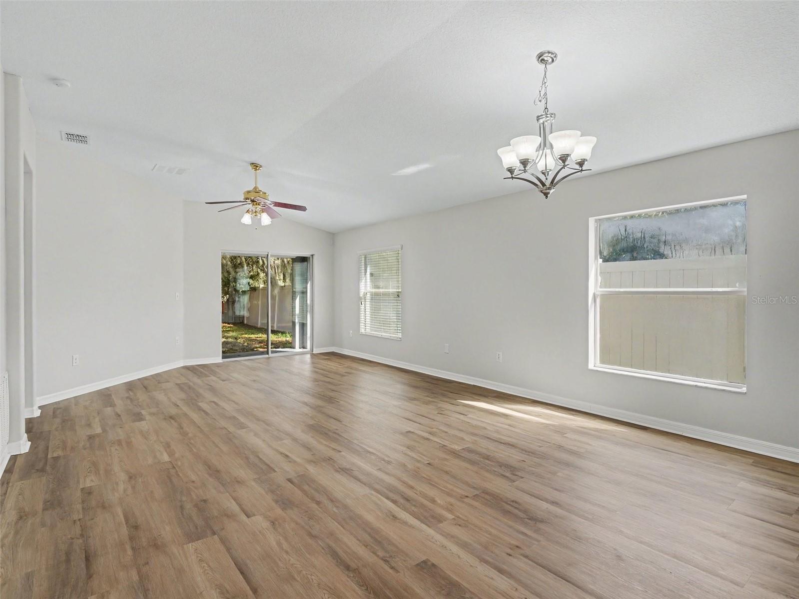 10614 SUMMER AZURE DR — photo 6