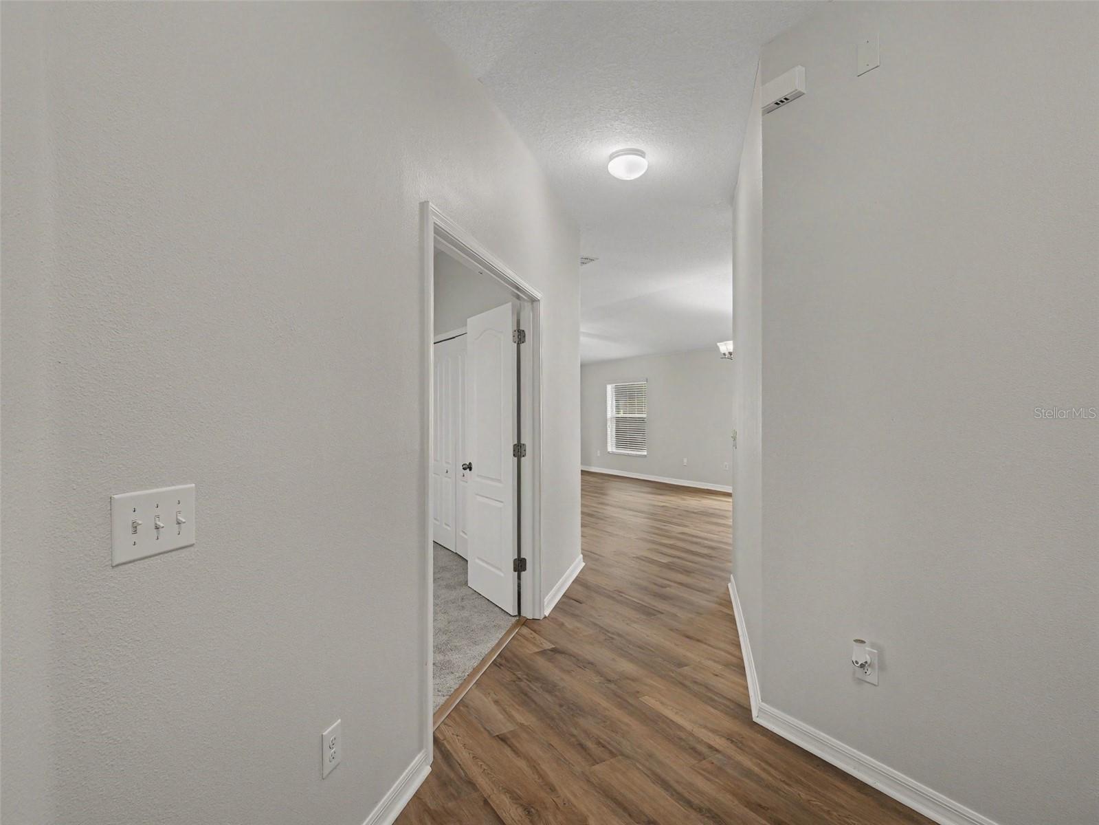 10614 SUMMER AZURE DR — photo 2