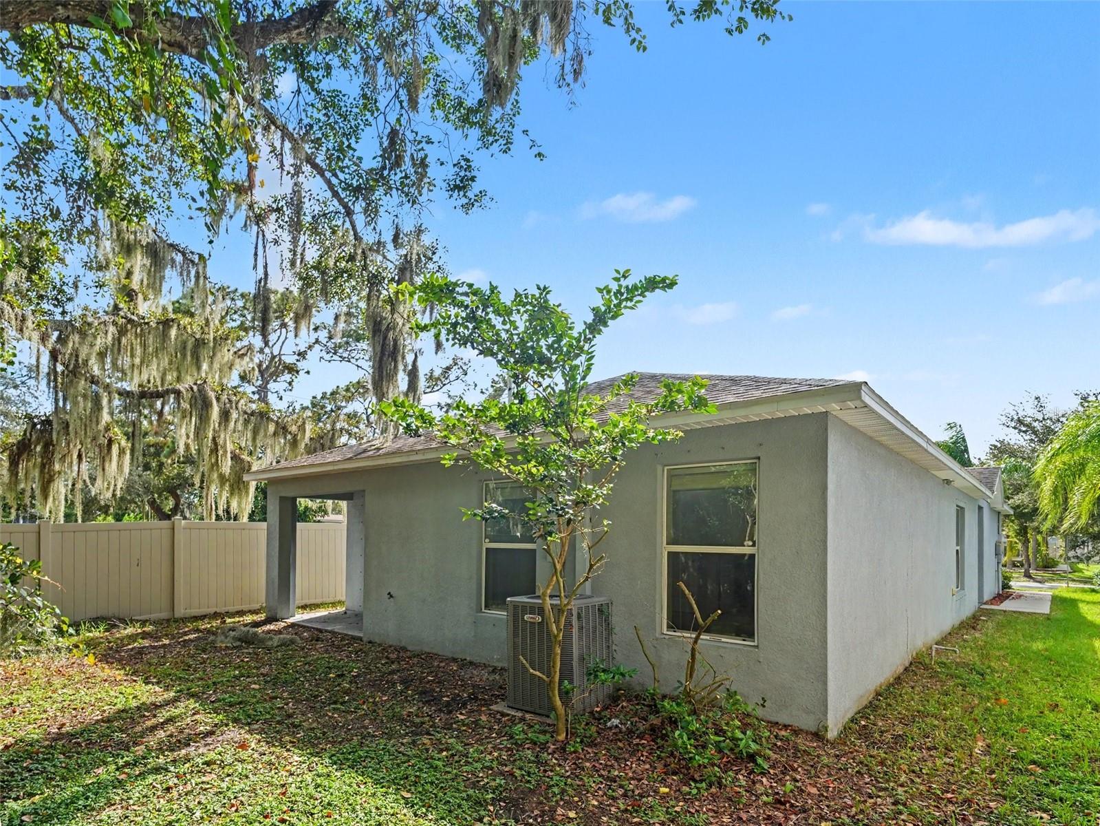 10614 SUMMER AZURE DR — photo 24