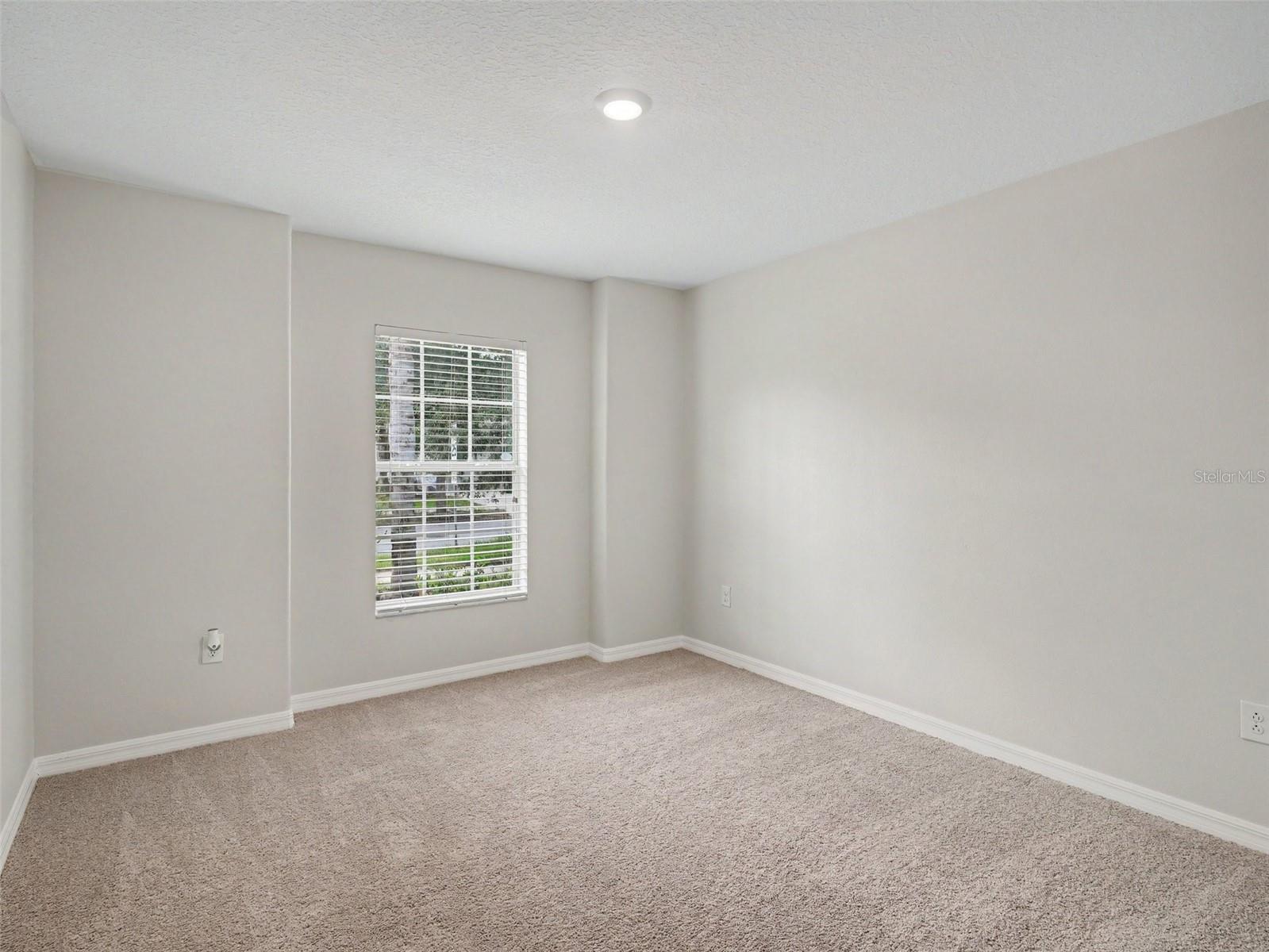 10614 SUMMER AZURE DR — photo 15