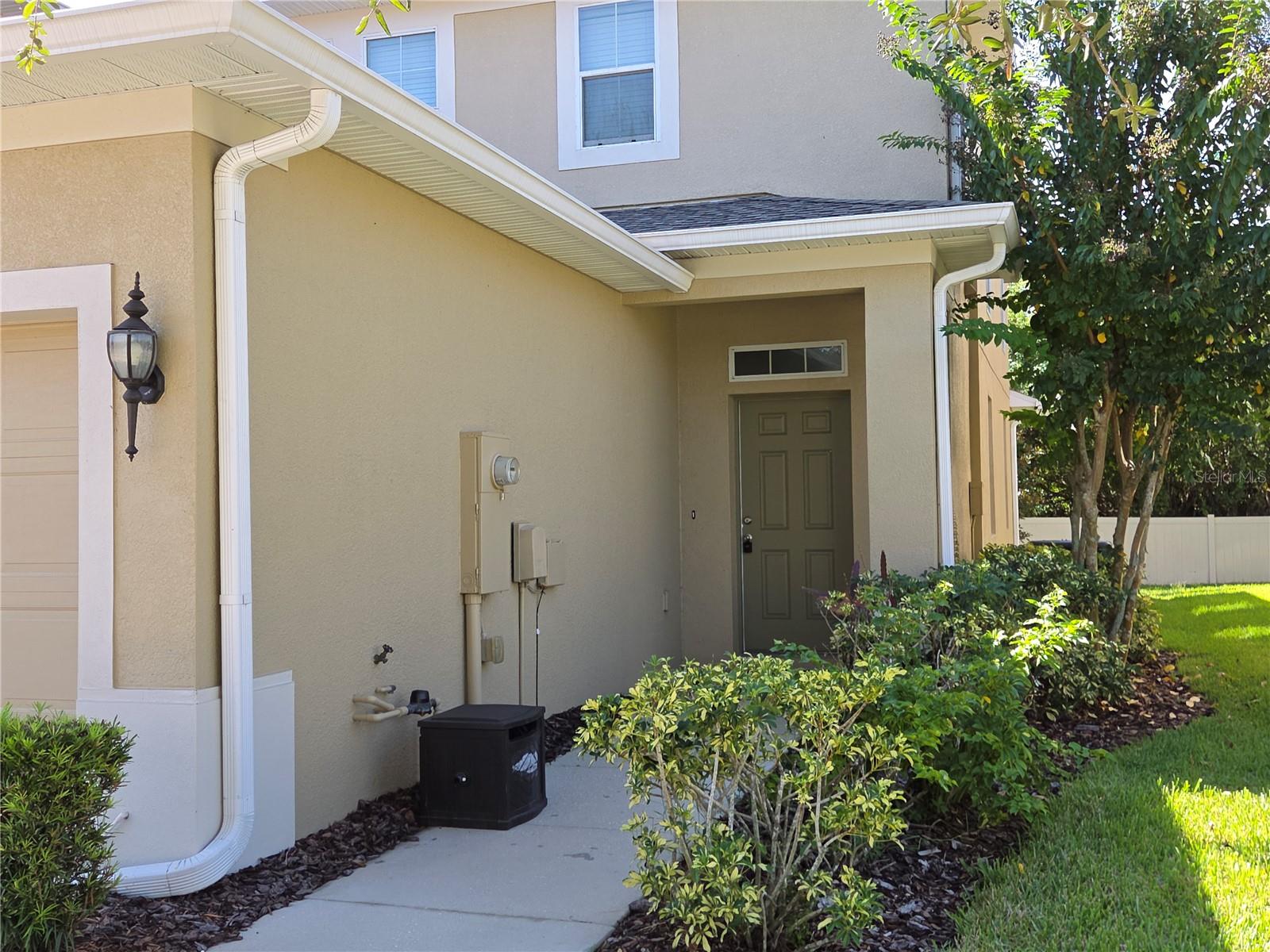 2229 BROADWAY VIEW AVE — photo 2