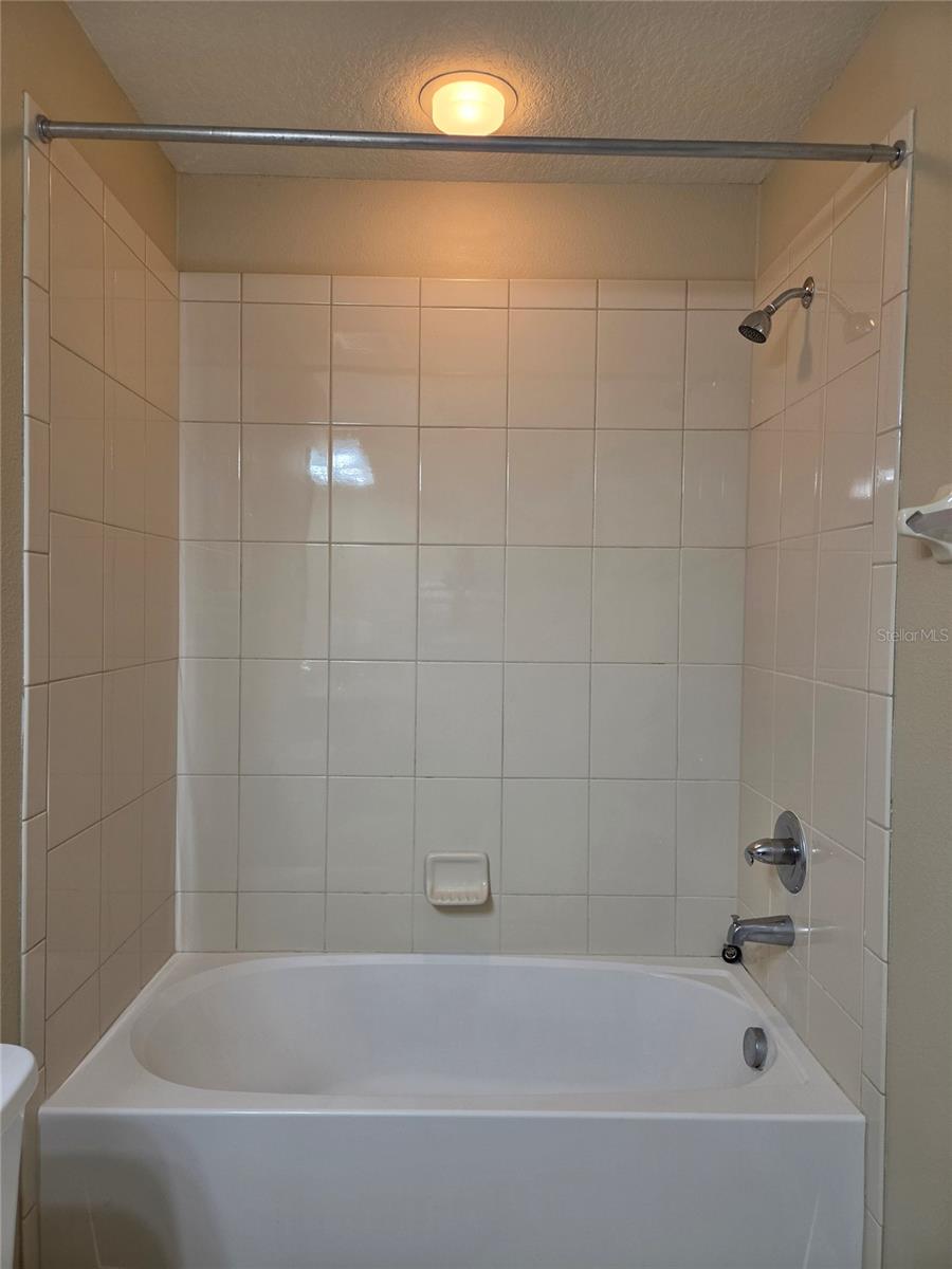 2229 BROADWAY VIEW AVE — photo 32