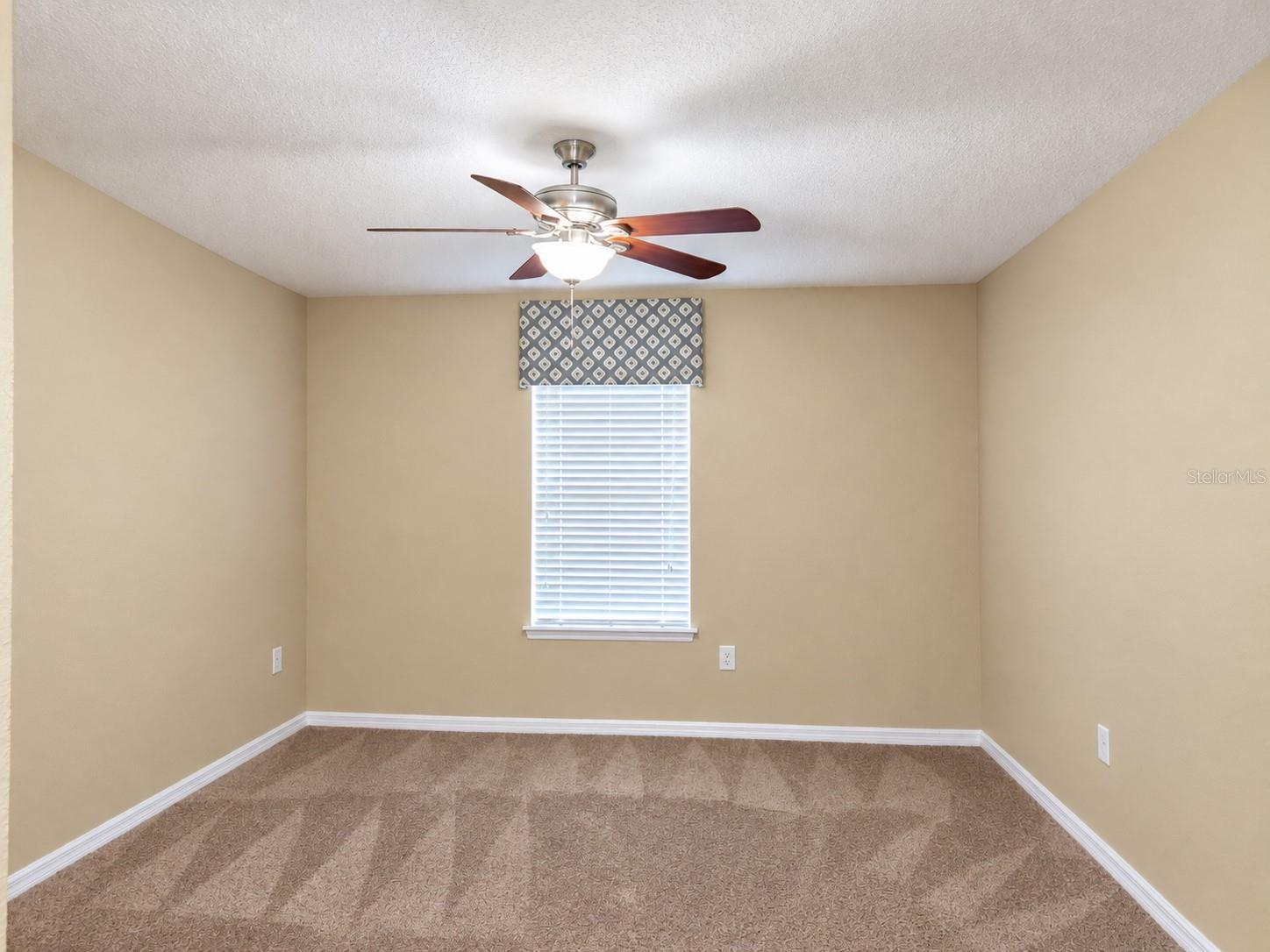 2229 BROADWAY VIEW AVE — photo 33