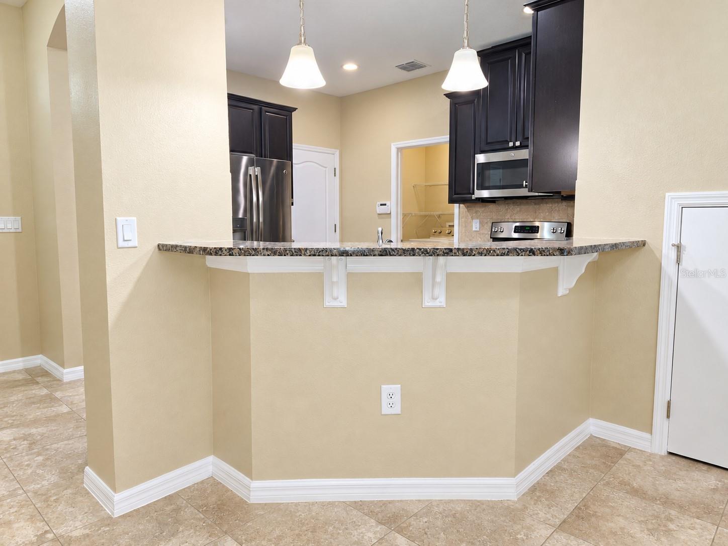 2229 BROADWAY VIEW AVE — photo 12