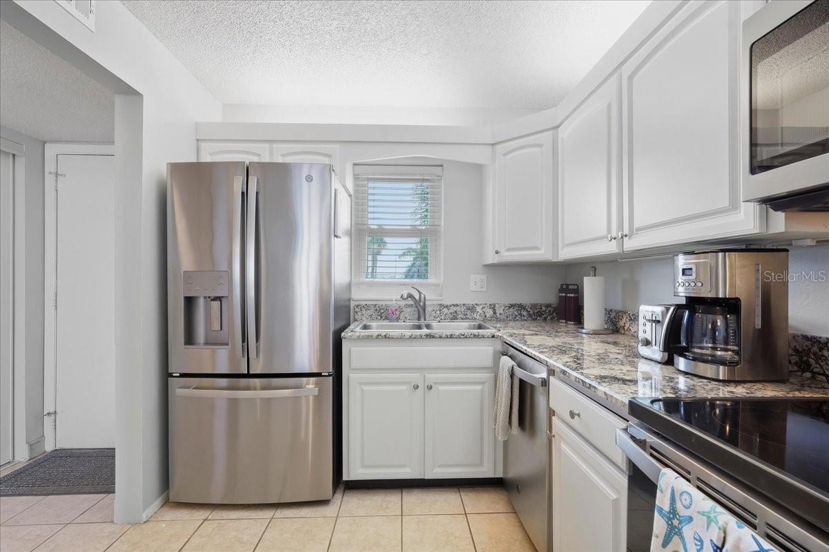 7540 BAY ISLAND DR S #253 — photo 13