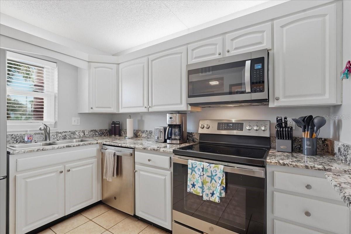 7540 BAY ISLAND DR S #253 — photo 12